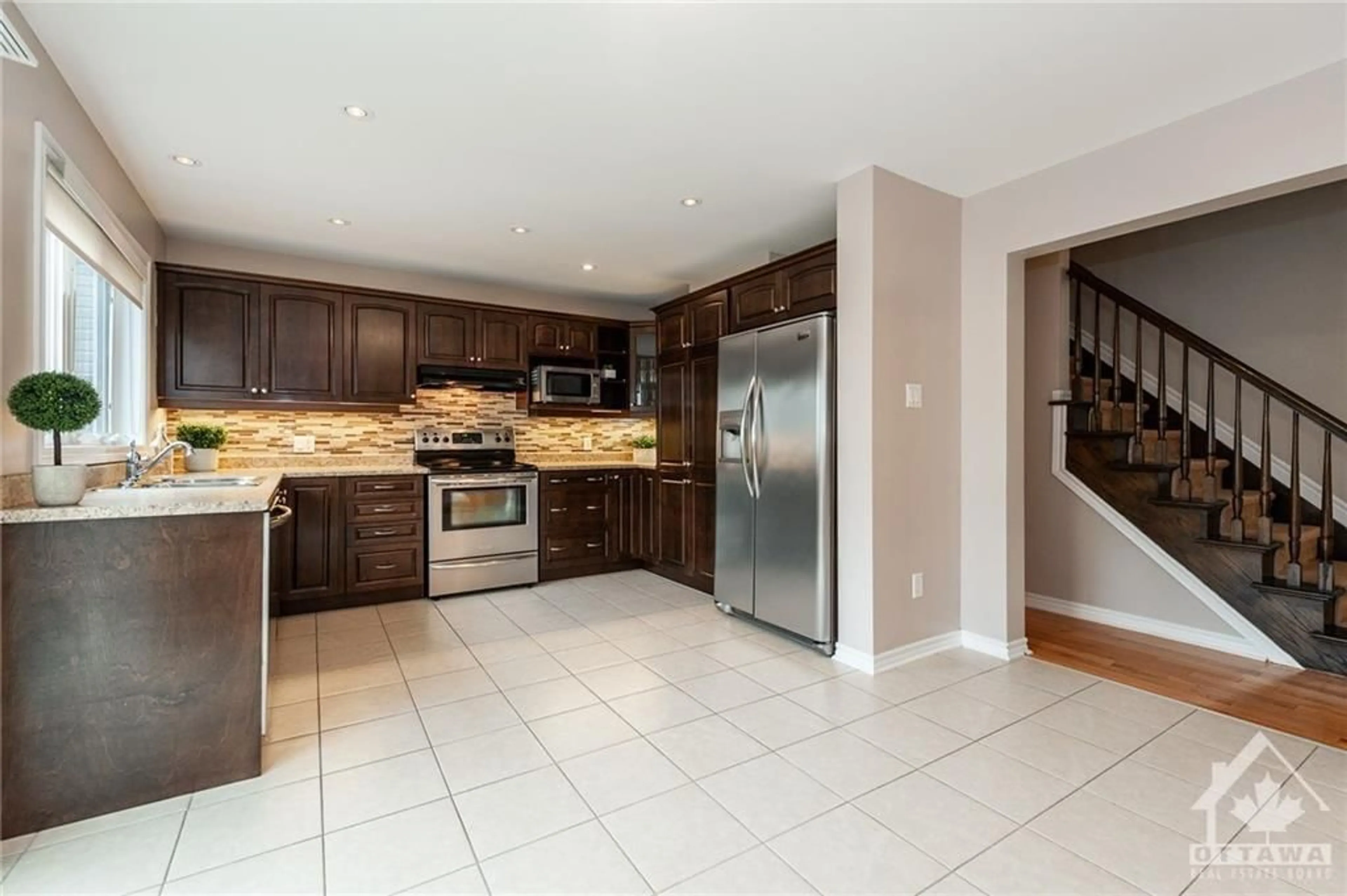 Open concept kitchen for 250 BURNABY Dr, Ottawa Ontario K2S 0J9