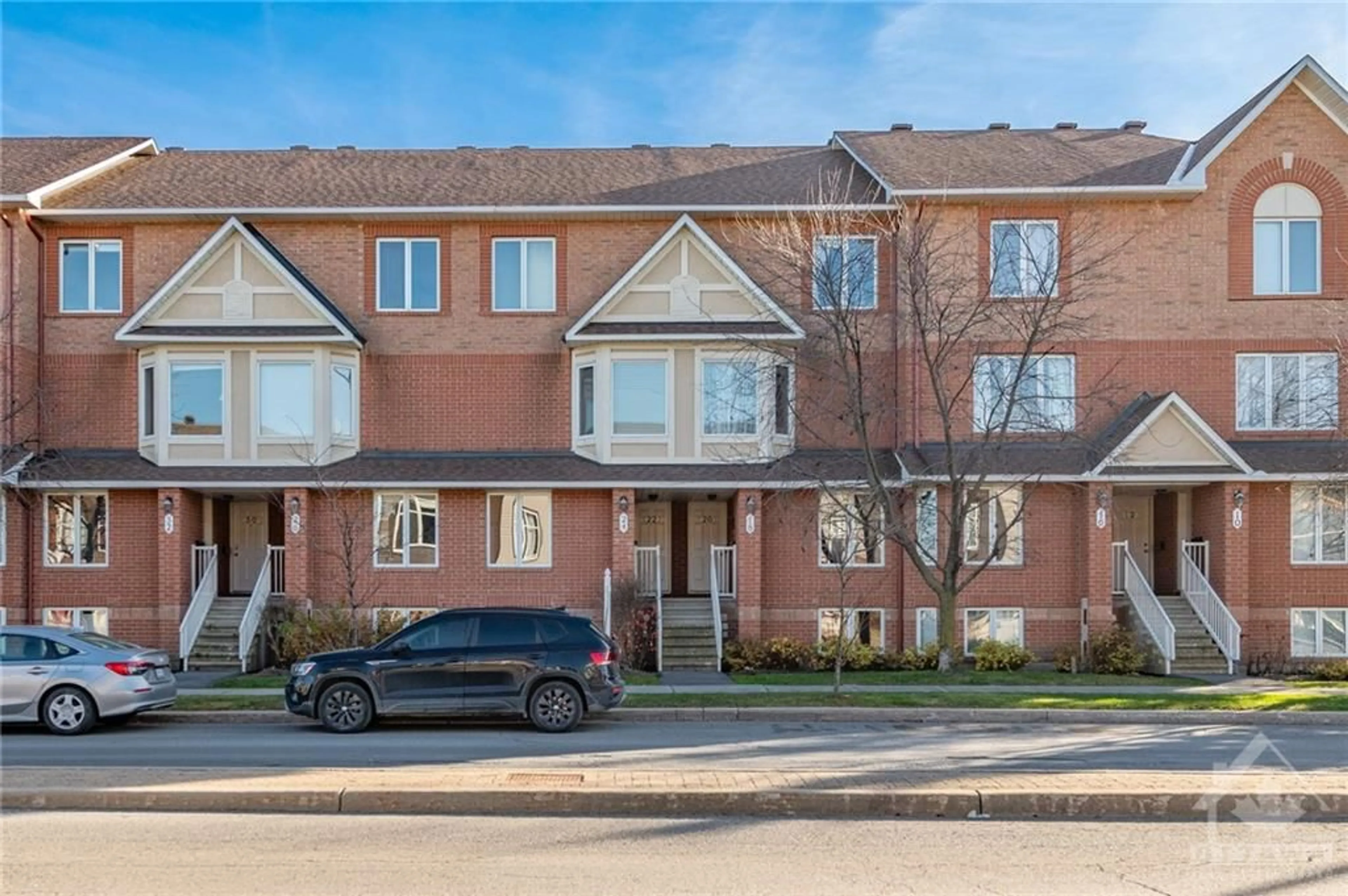 A pic from exterior of the house or condo, the street view for 24 LAKEPOINTE Dr, Orleans Ontario K4A 5E3