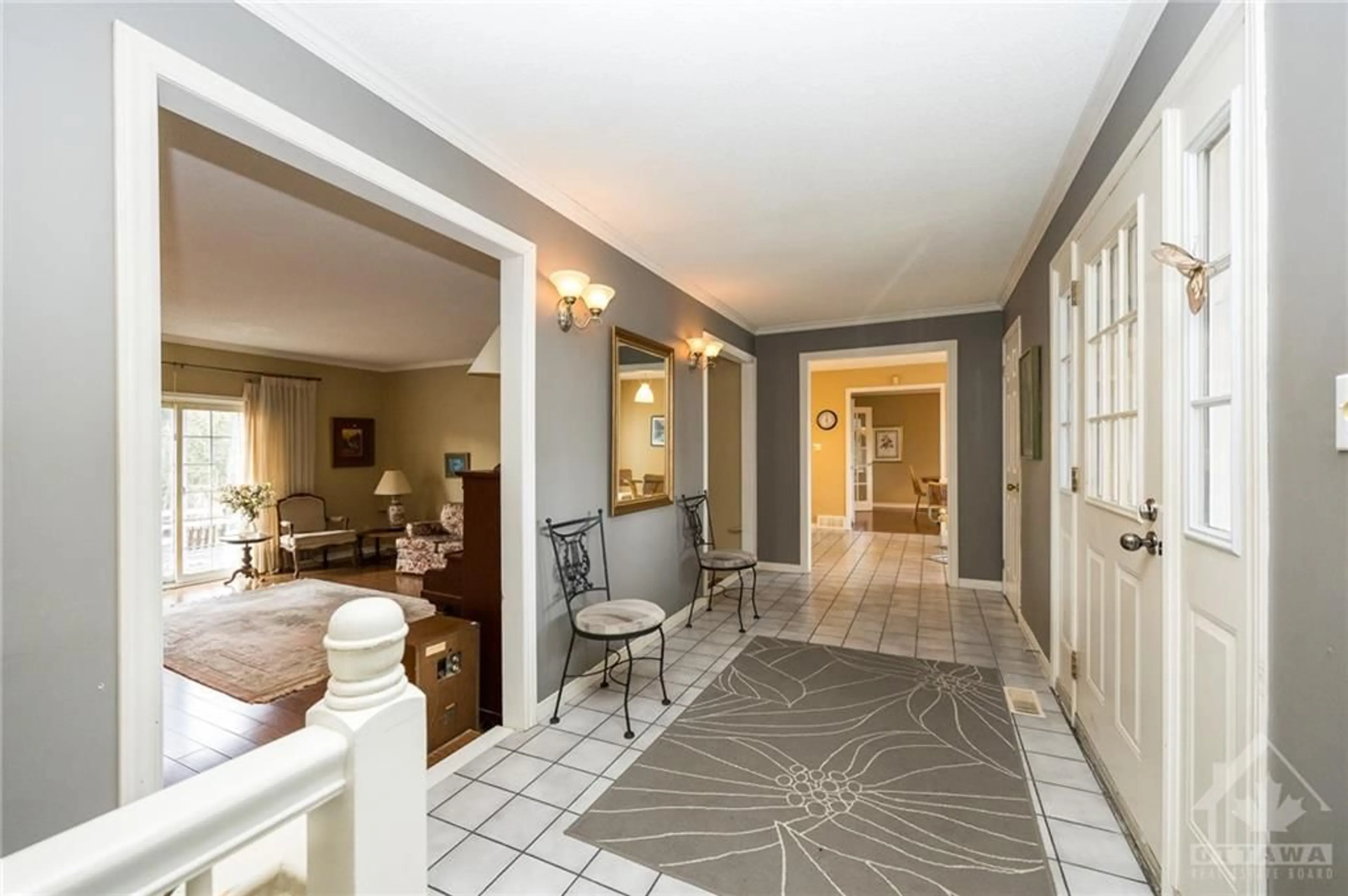 Indoor foyer, ceramic floors for 243 GREYSTONE Cres, Almonte Ontario K0A 1A0