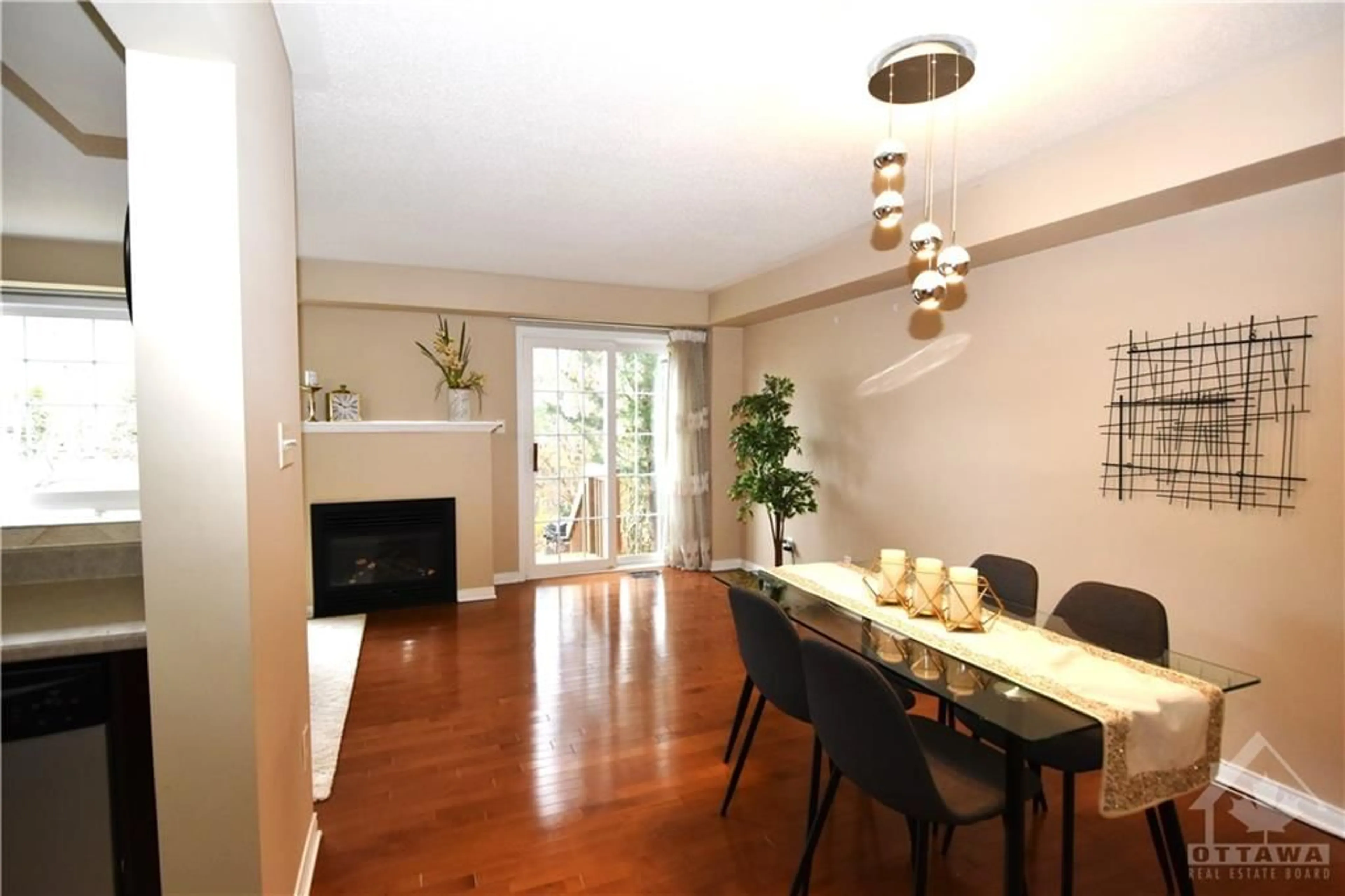 Dining room, wood floors, cottage for 107 OSNABROOK Pvt, Ottawa Ontario K2J 0G7