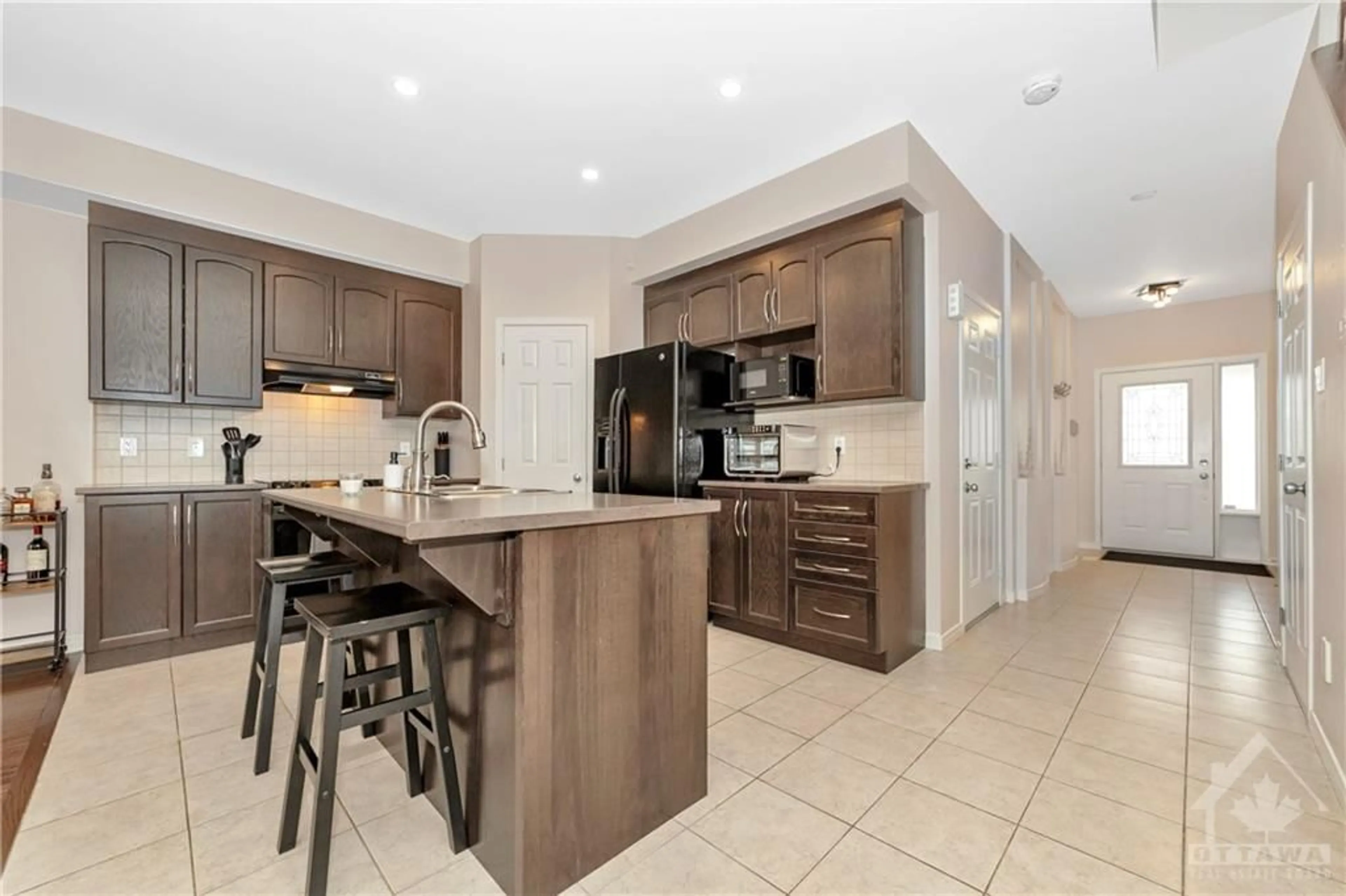 Open concept kitchen for 2207 DESCARTES St, Orleans Ontario K4A 0W4