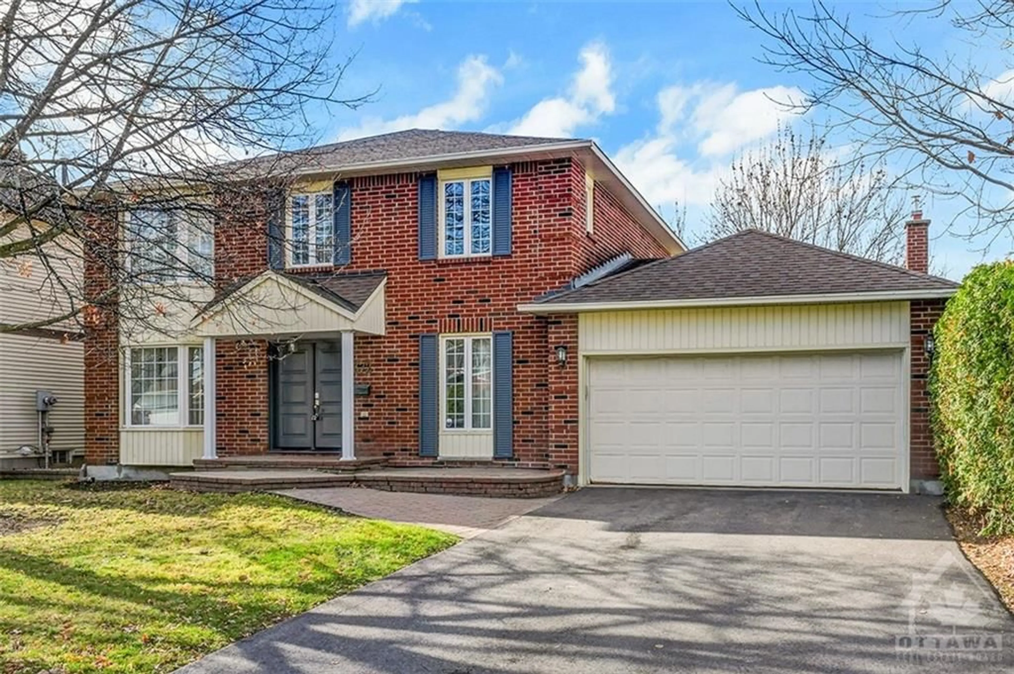 Home with brick exterior material for 372 RIVER RIDGE Cres, Ottawa Ontario K1E 3N3