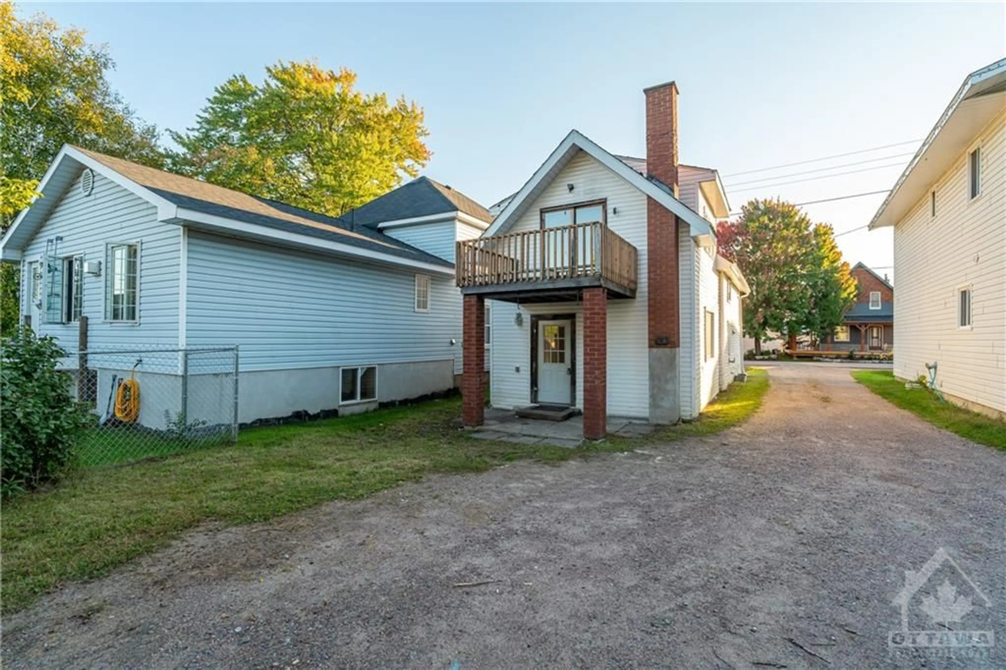 Frontside or backside of a home, cottage for 593 B HAMILTON St, Pembroke Ontario K8A 6P3