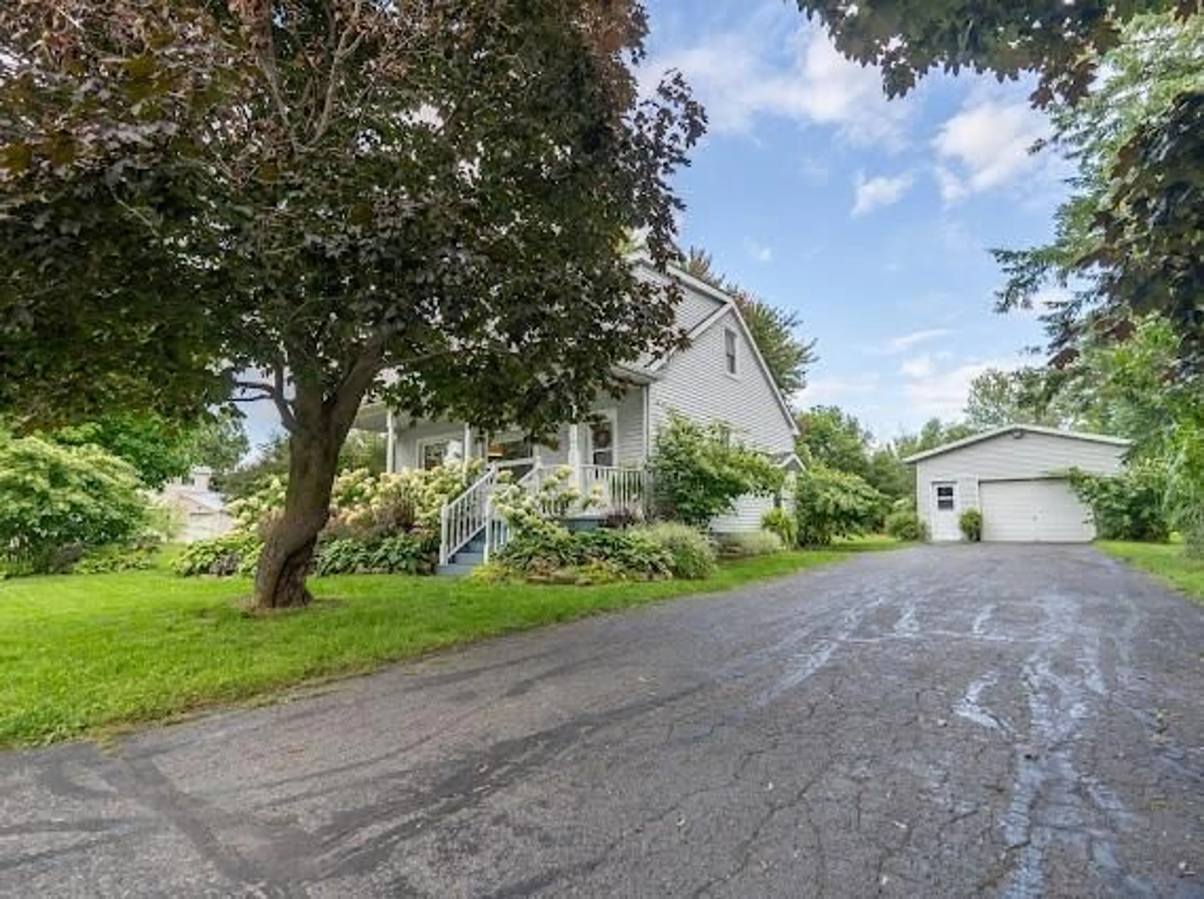 Frontside or backside of a home, the street view for 4845 COUNTY ROAD 20 Rd, Martintown Ontario K0C 1S0