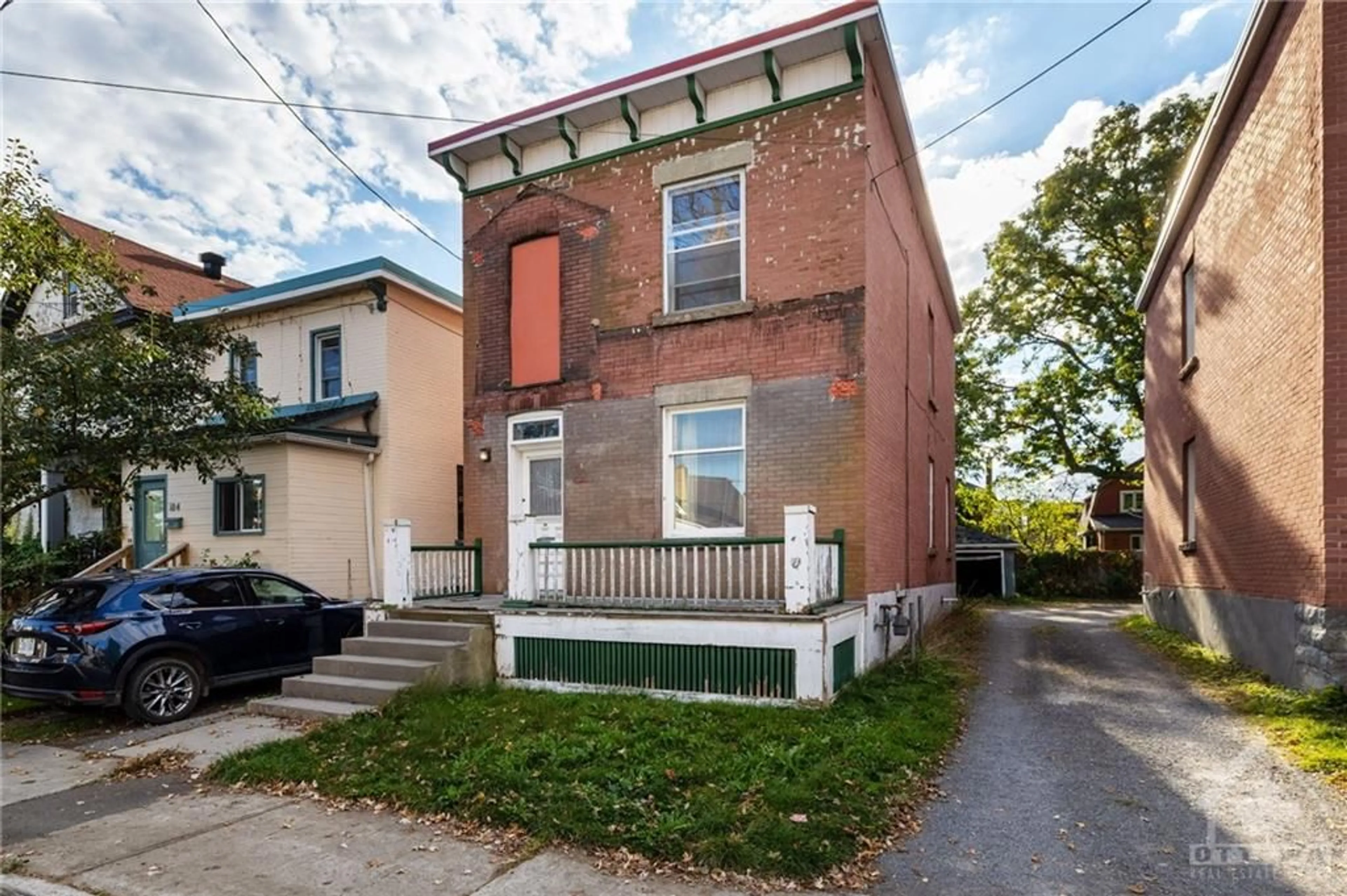 A pic from exterior of the house or condo, the front or back of building for 100 HAMILTON Ave, Ottawa Ontario K1Y 1B9