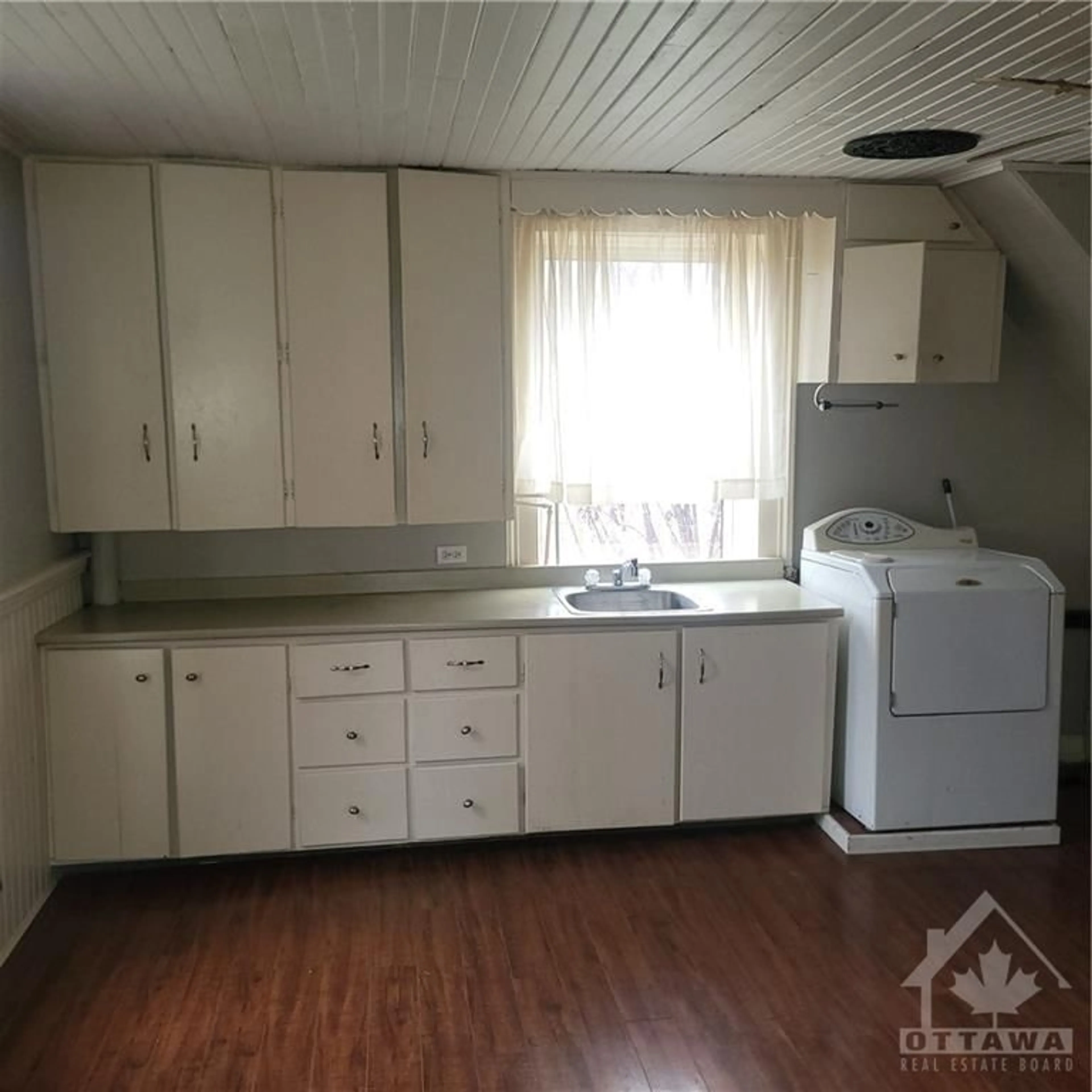 Standard kitchen, wood floors, cottage for 733 CALVIN Rd, Haley Station Ontario K0J 1Y0