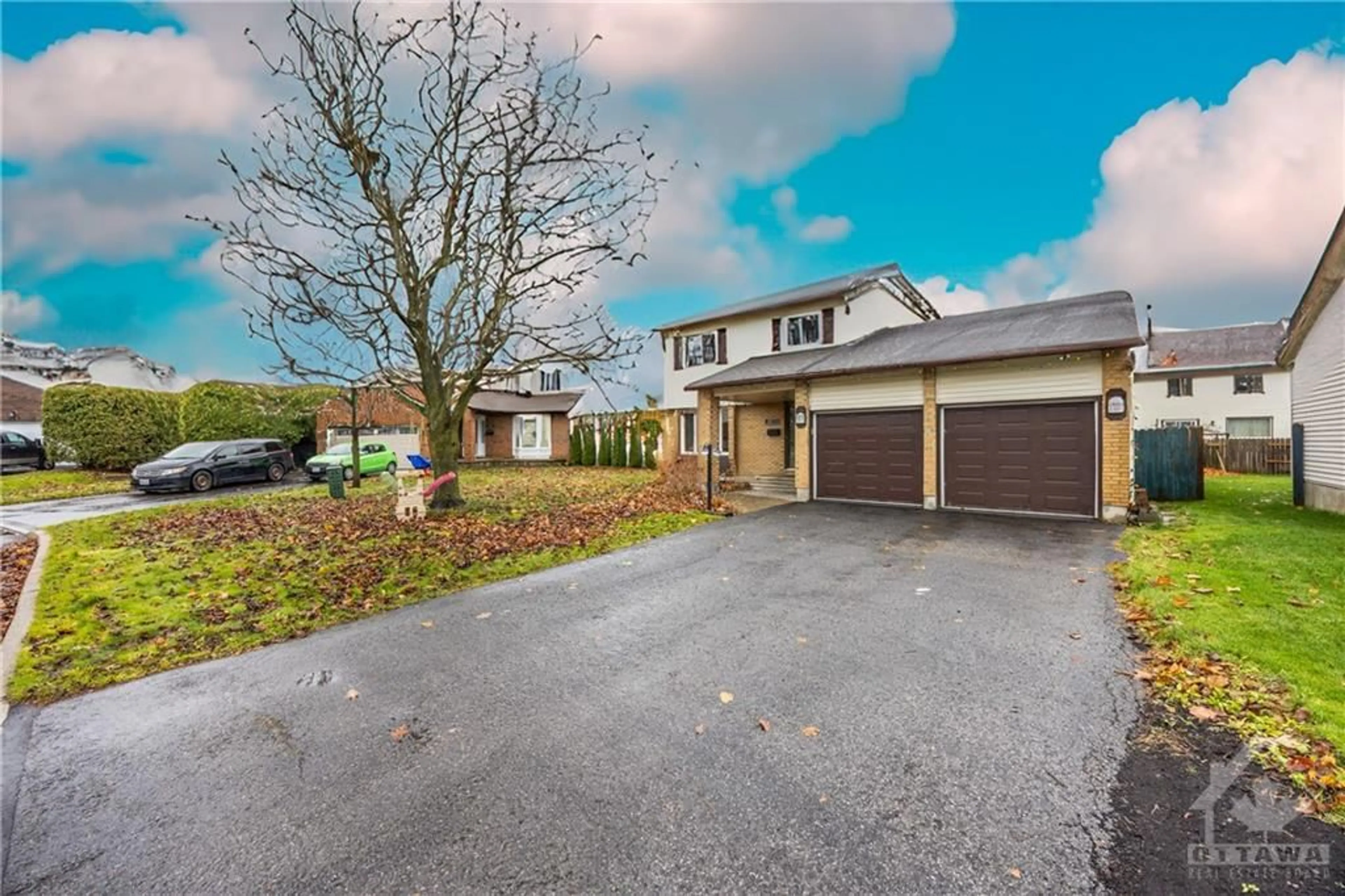 Frontside or backside of a home, cottage for 413 CLOVERHEATH Cres, Orleans Ontario K1E 2R9