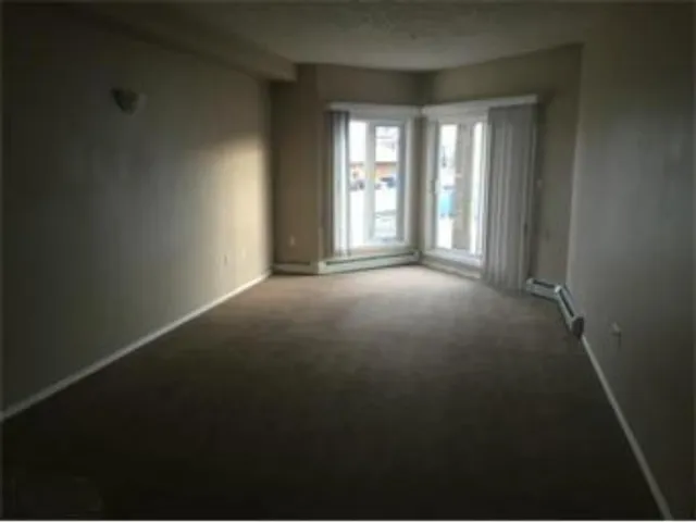 9810 94 St #201, Peace River 4