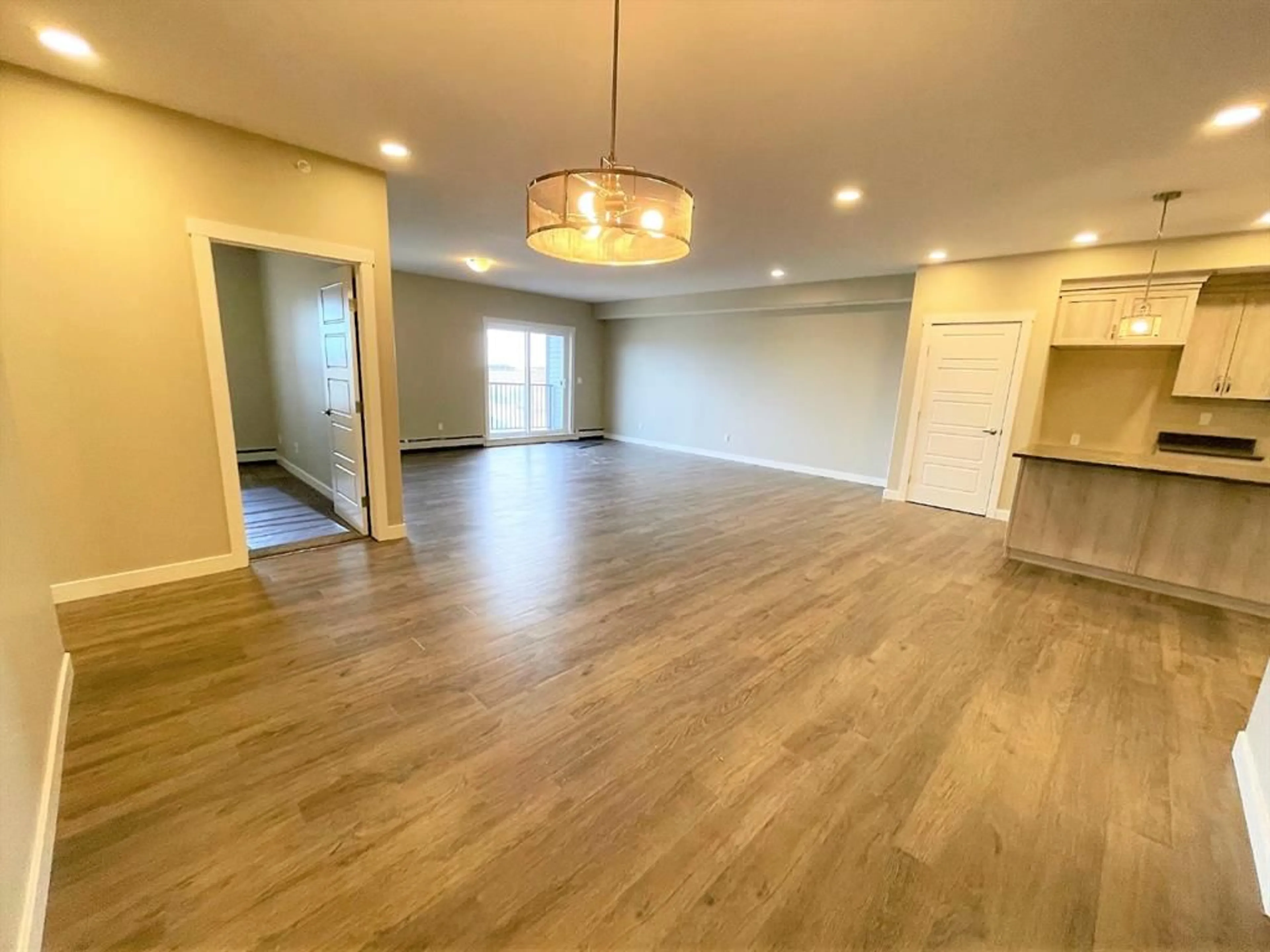 A pic of a room for 499 Meadowlake Crt #406, Brooks Alberta T1R 0Y7