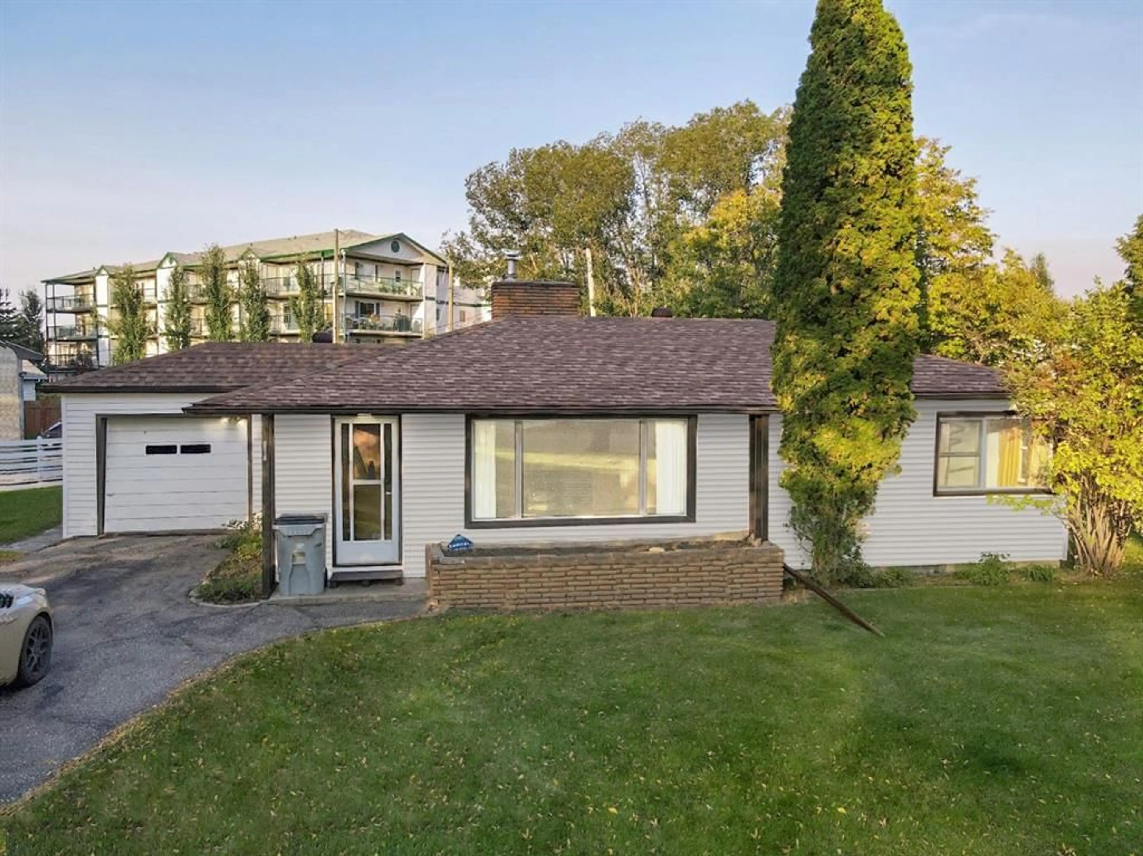 Frontside or backside of a home for 5501 47th Street, High Prairie Alberta T0G 1E0