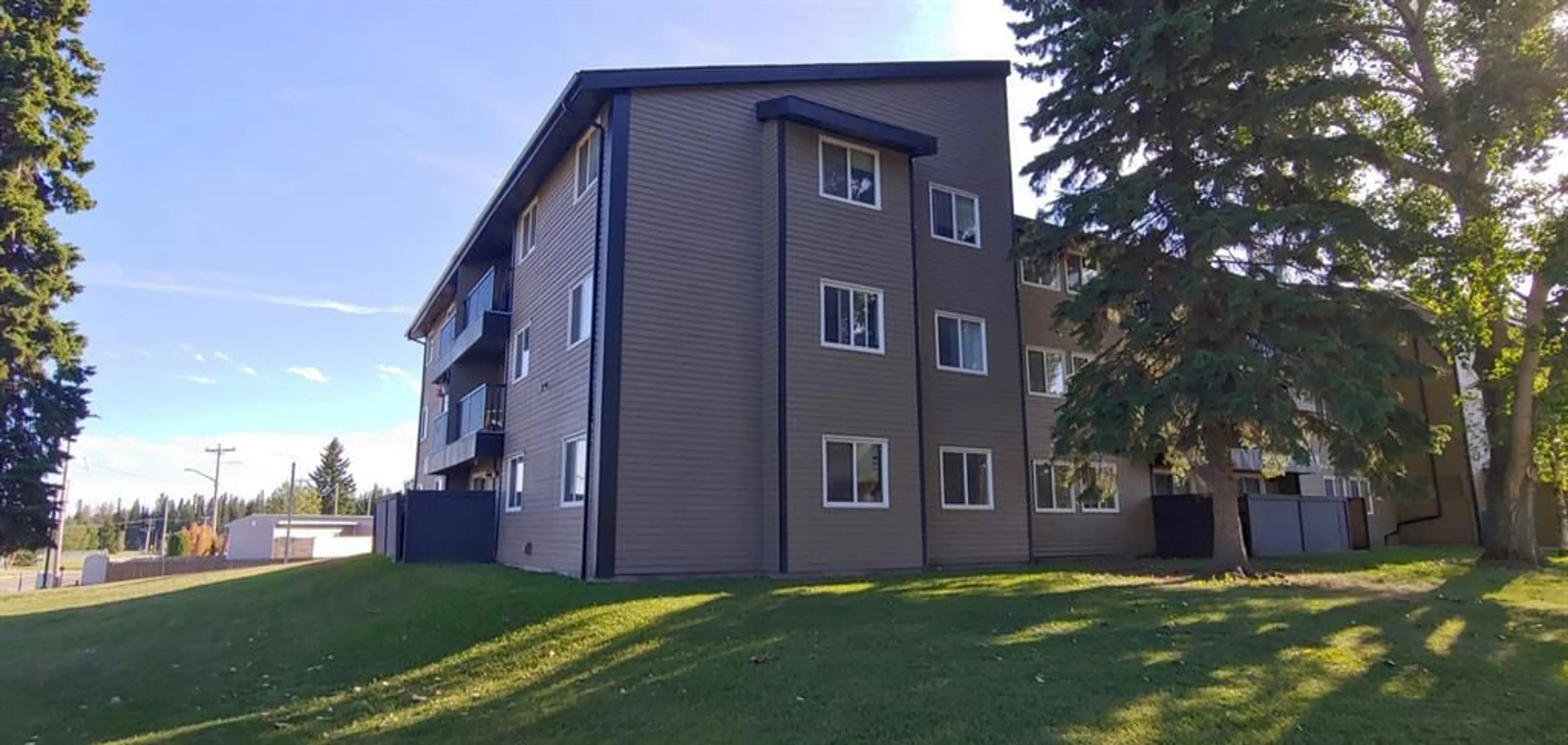 A pic from exterior of the house or condo for 5611 9 Ave #308B, Edson Alberta T7E 1R5