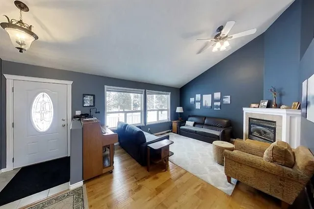 6301 19 Ave, Edson 2