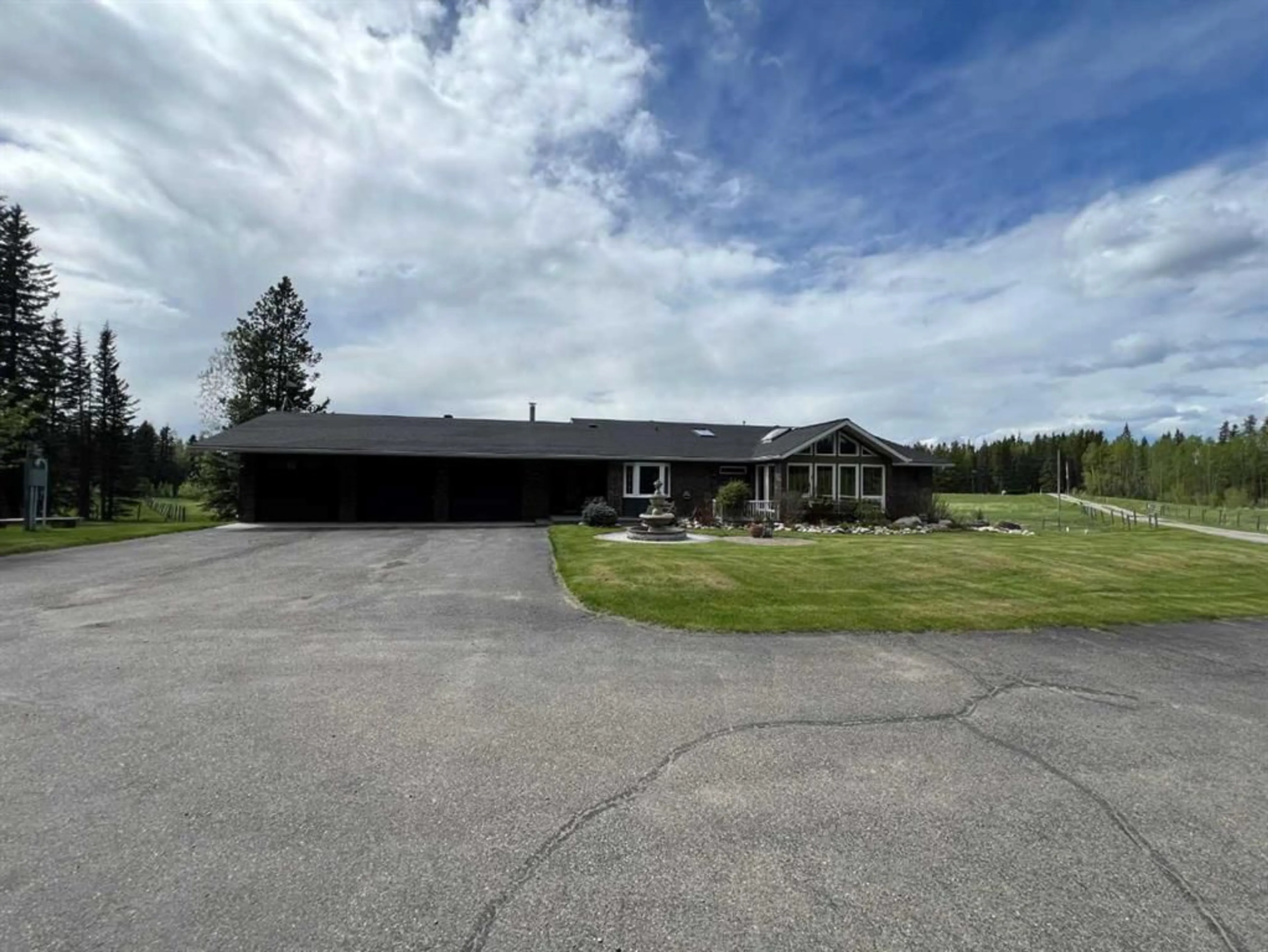 A pic from exterior of the house or condo for 23518 16 Hwy #2, Rural Yellowhead County Alberta T7V 1X8