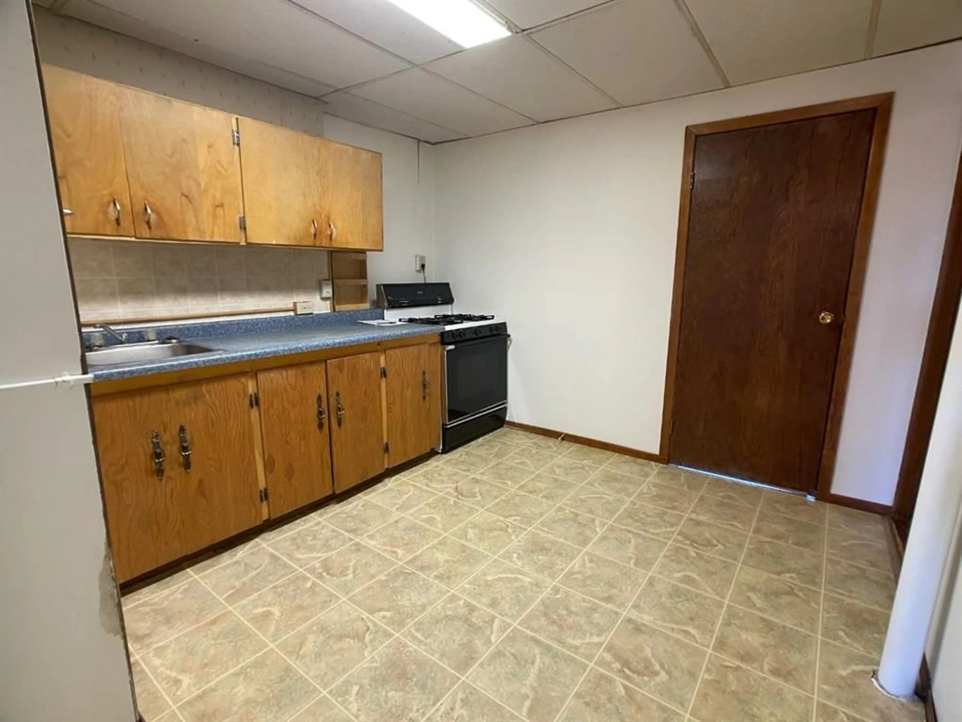 Standard kitchen for 5109 50th Street #1-6, High Prairie Alberta T0G 1E0