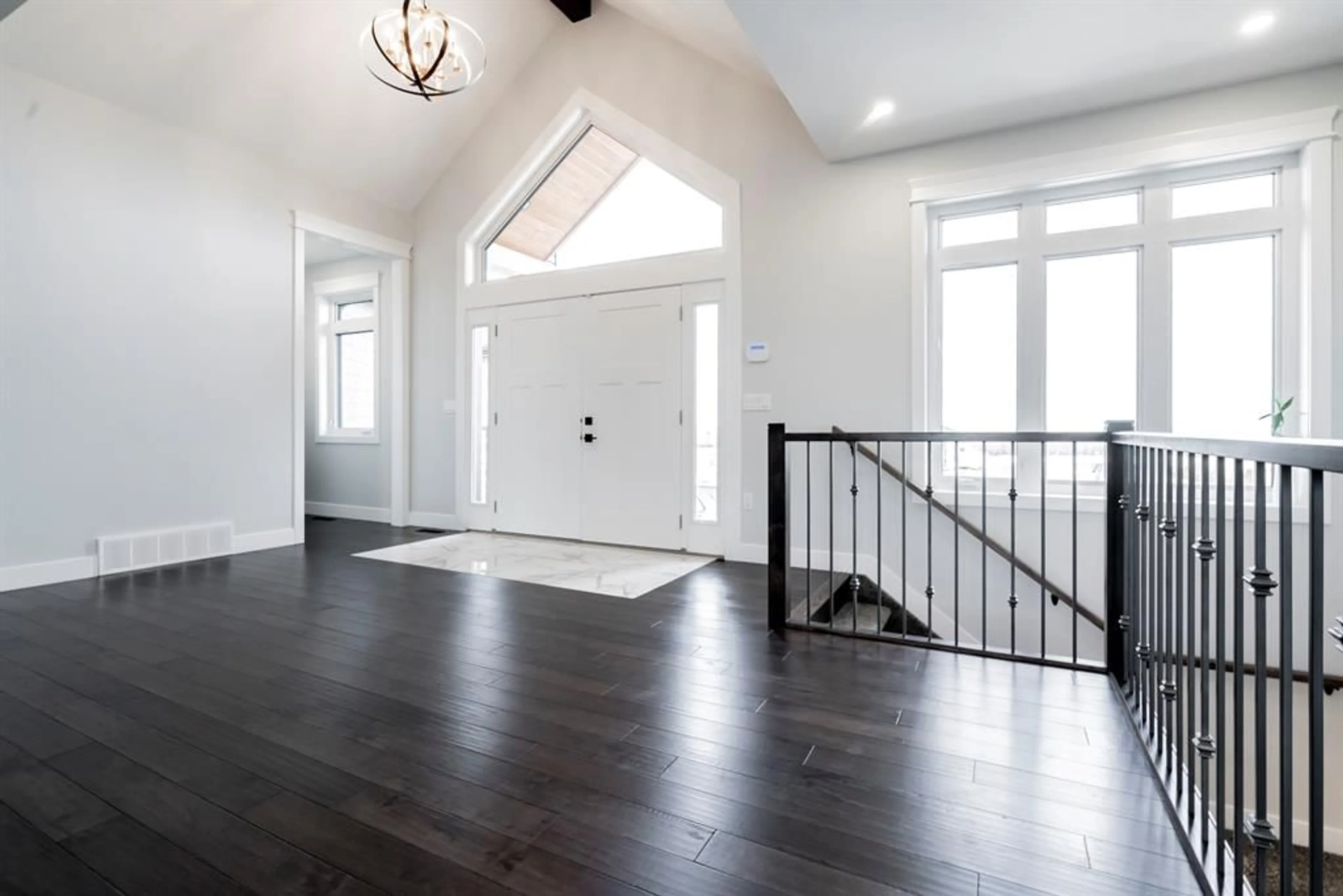 Indoor entryway for 715034 73 Rg #5, Rural Grande Prairie No. 1, County of Alberta T0H 3S0