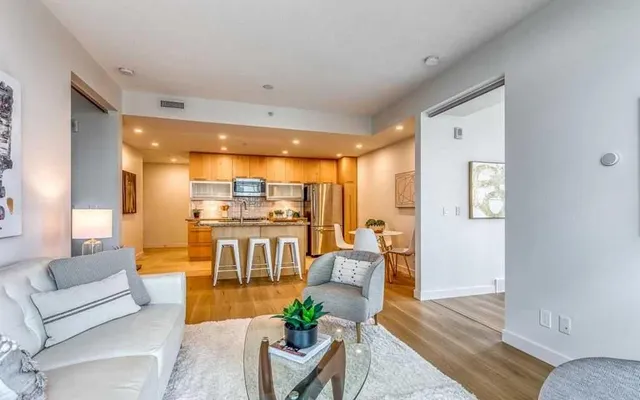 215 13 Ave #1601, Calgary 5