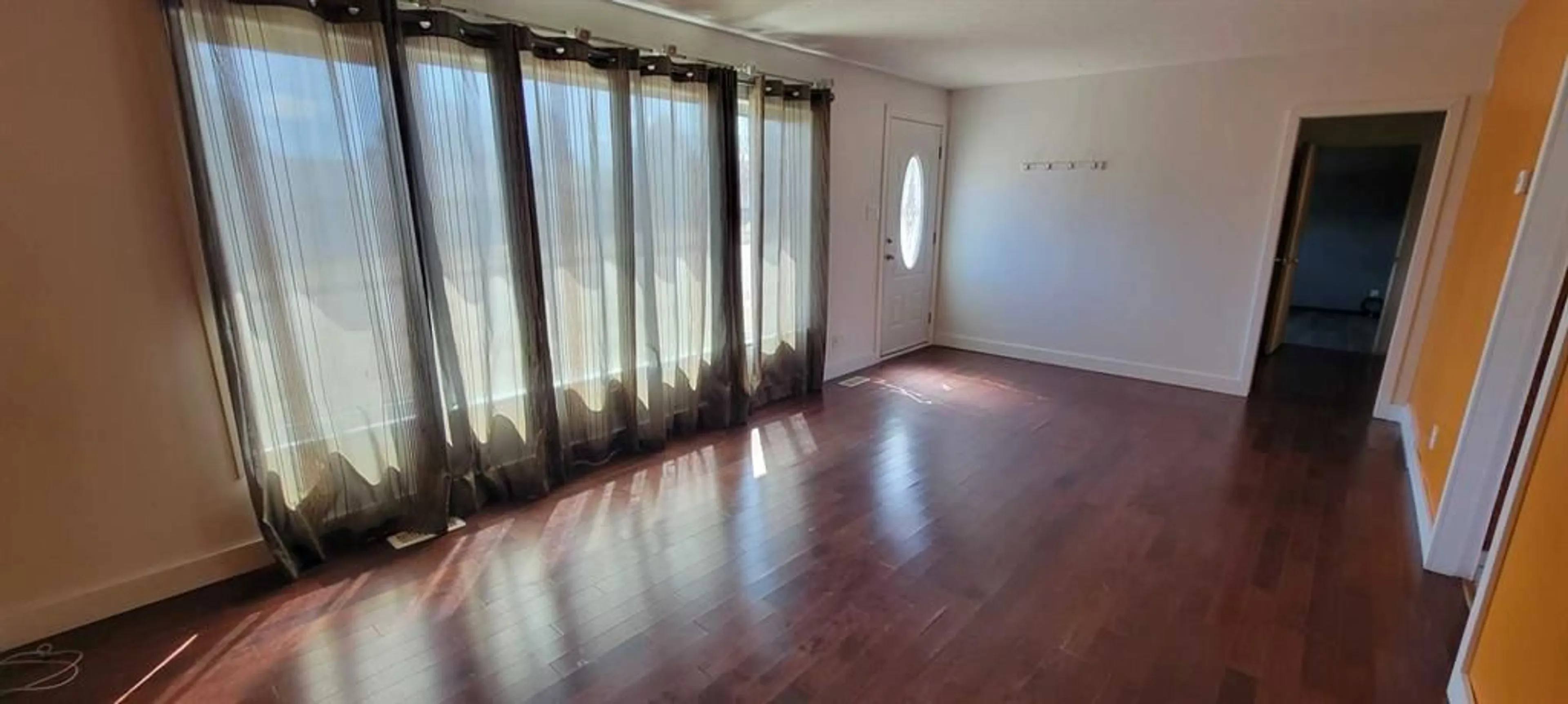 A pic of a room for 4312 6 Avenue, Edson Alberta T7E 1A7