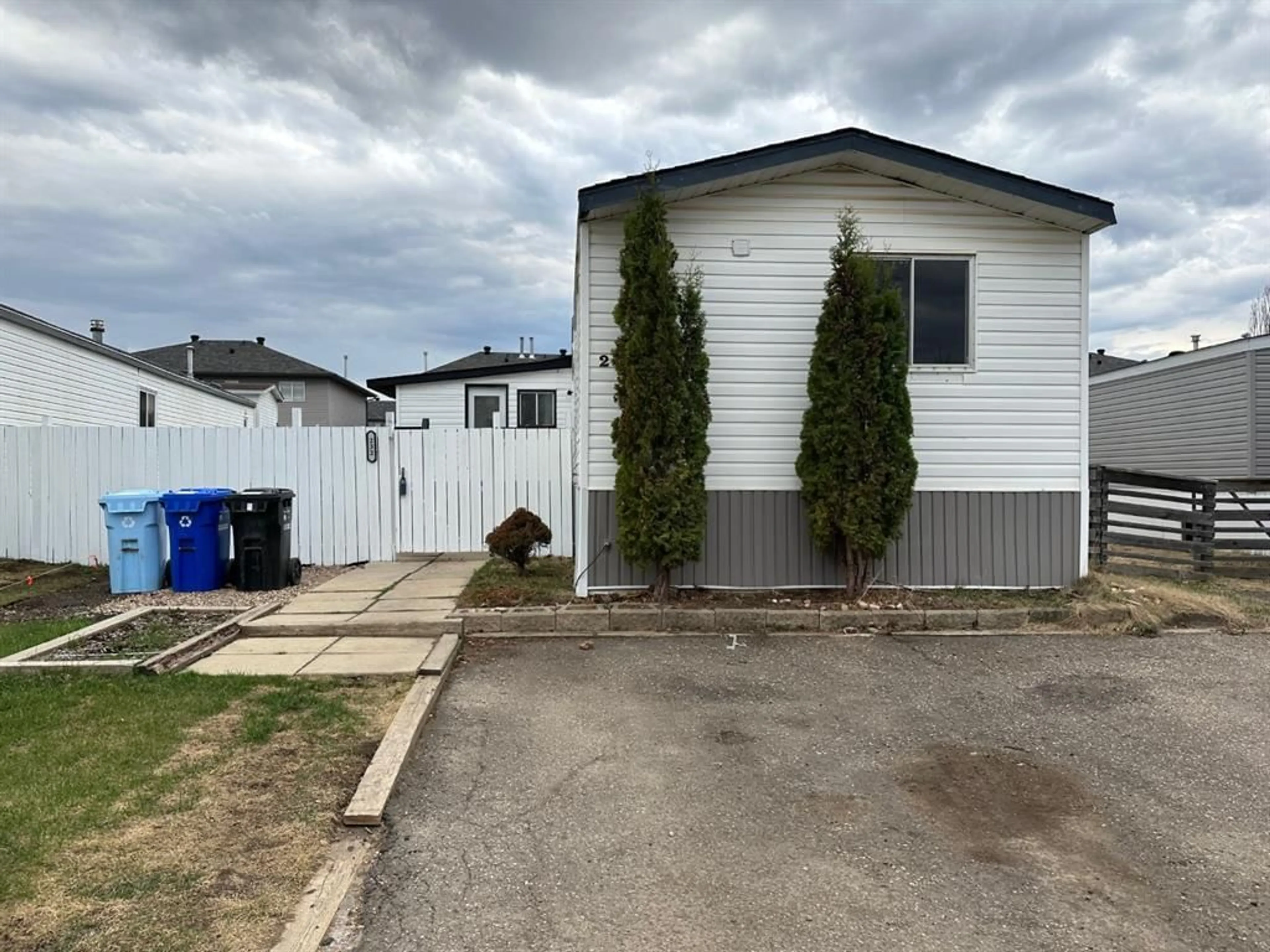 Shed for 232 Caouette Cres, Fort McMurray Alberta T9K 2H9