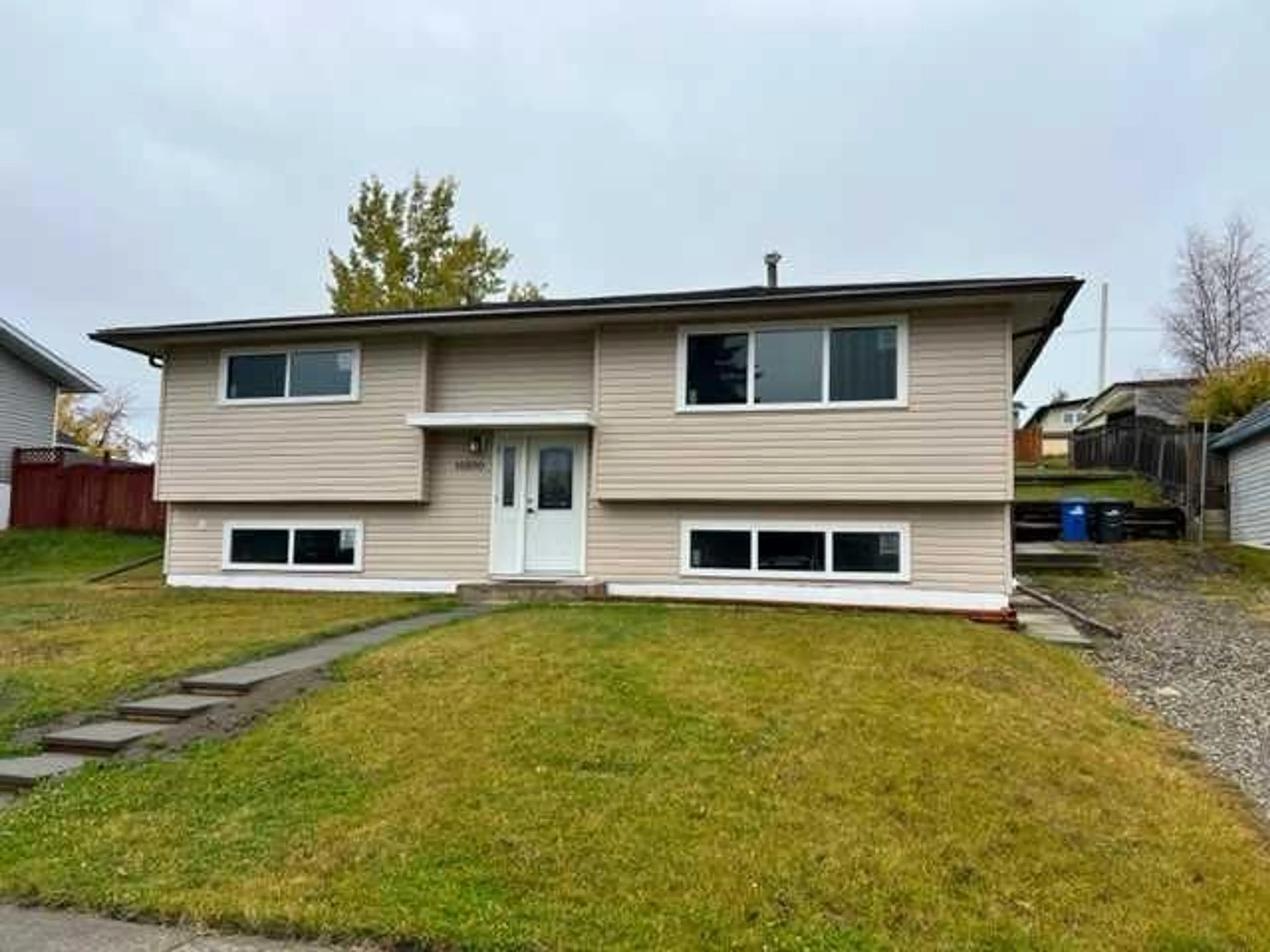 Frontside or backside of a home for 10250 97 Ave, Grande Cache Alberta T0E 0Y0