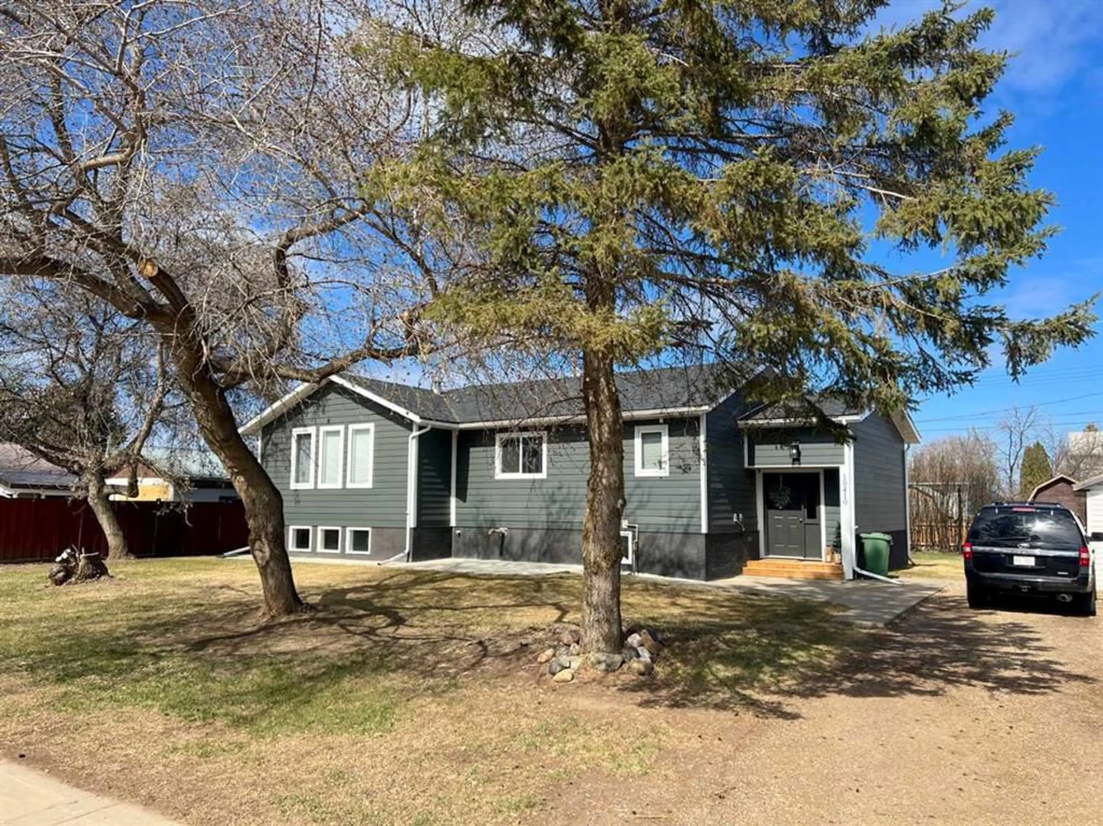 Frontside or backside of a home for 10410 101 Ave, La Crete Alberta T0H2H0