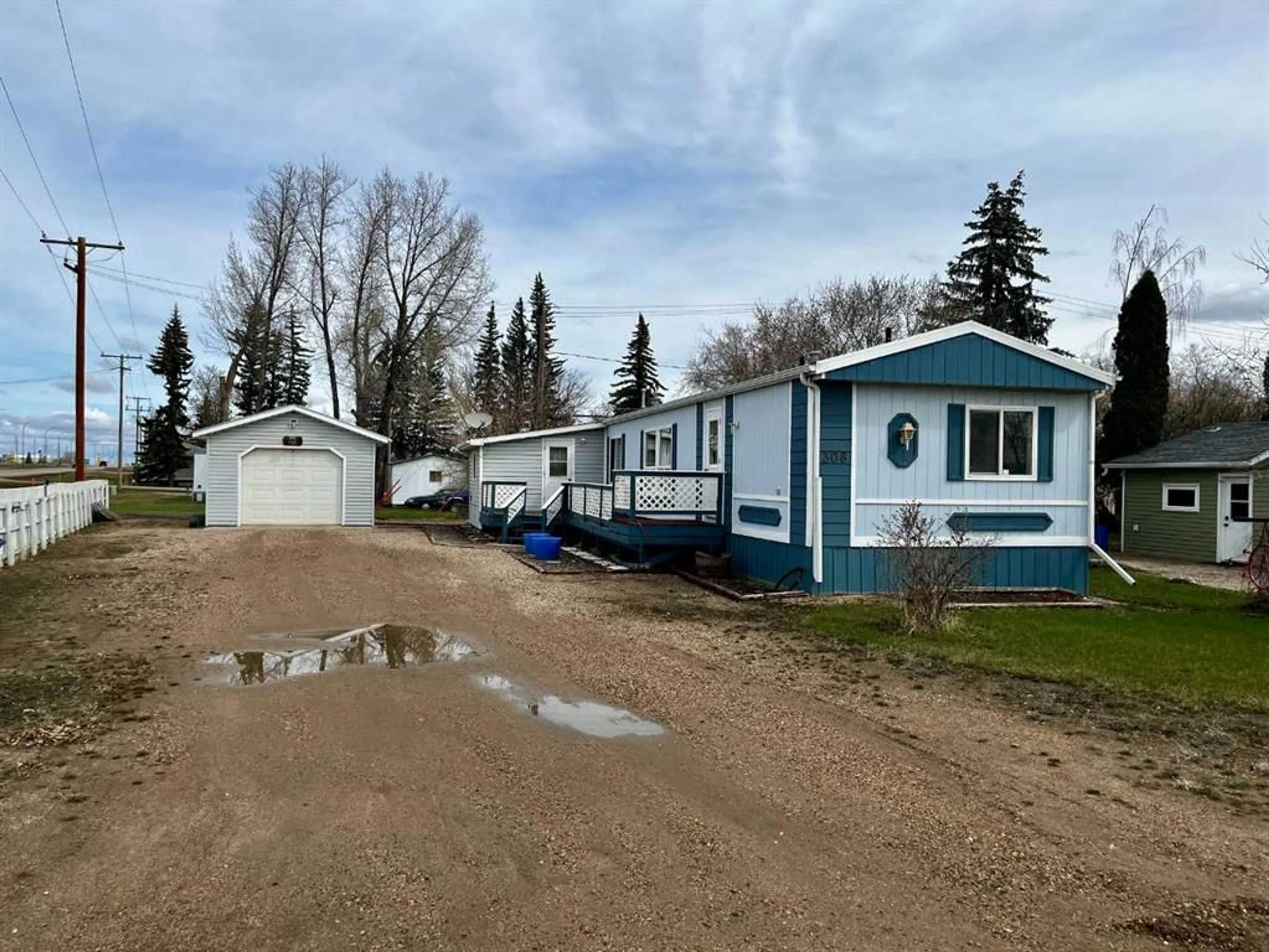 A pic from exterior of the house or condo for 308 1 Ave, Maidstone Saskatchewan S0M 1M0