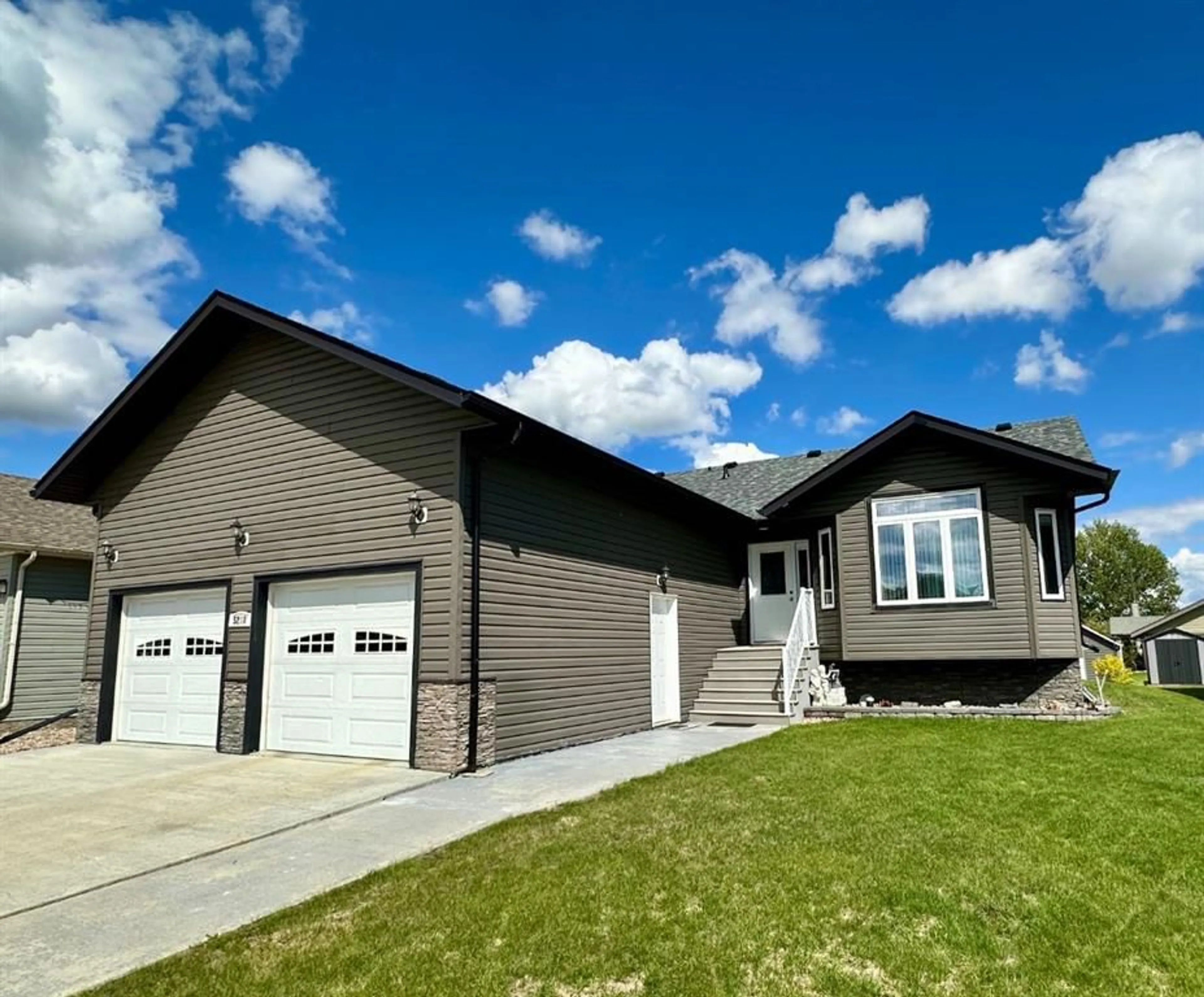 Frontside or backside of a home for 5218 61 St, Vermilion Alberta T9X 0A4