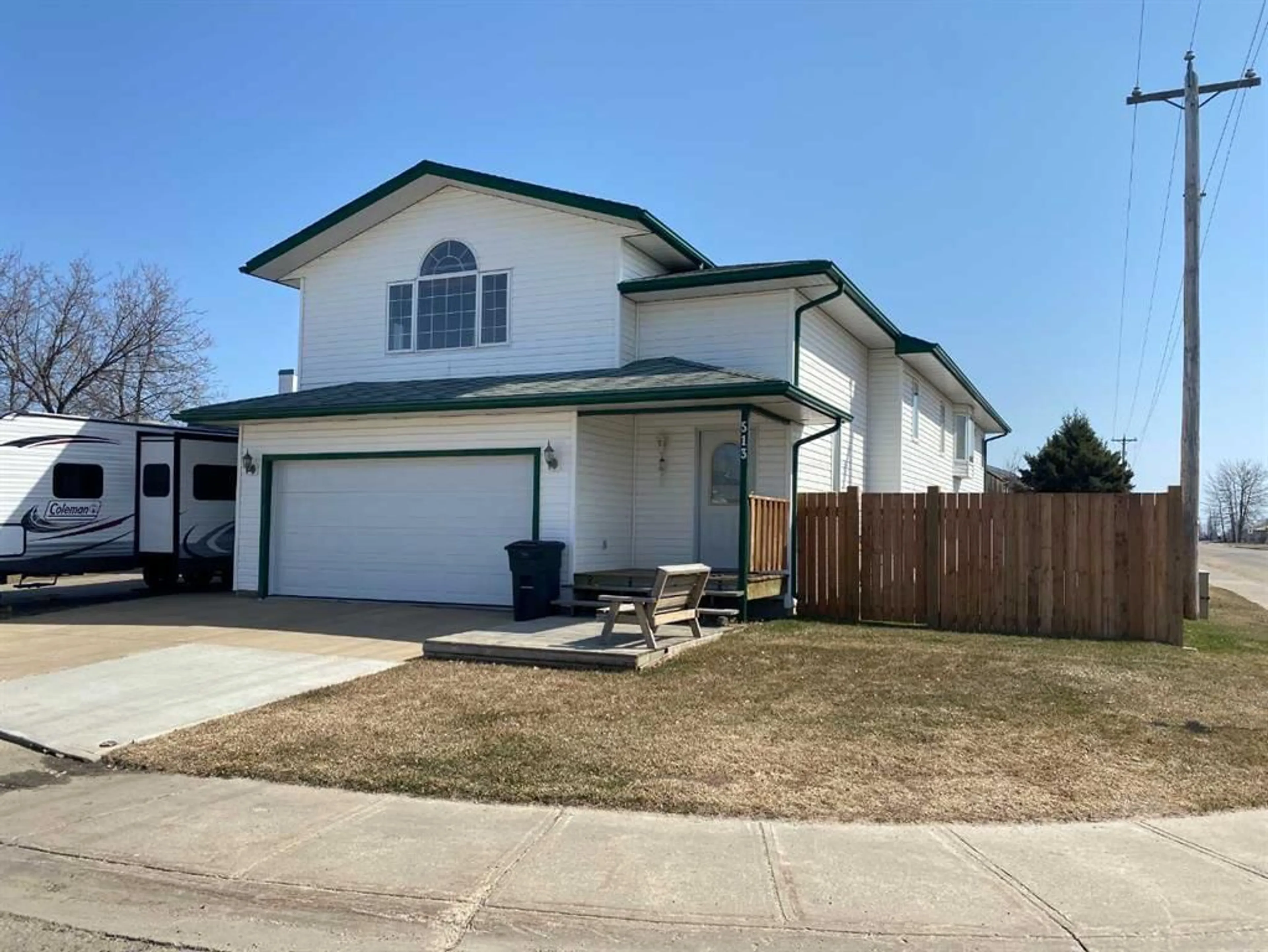 Frontside or backside of a home for 513 7 St, Slave Lake Alberta T0G 2A4