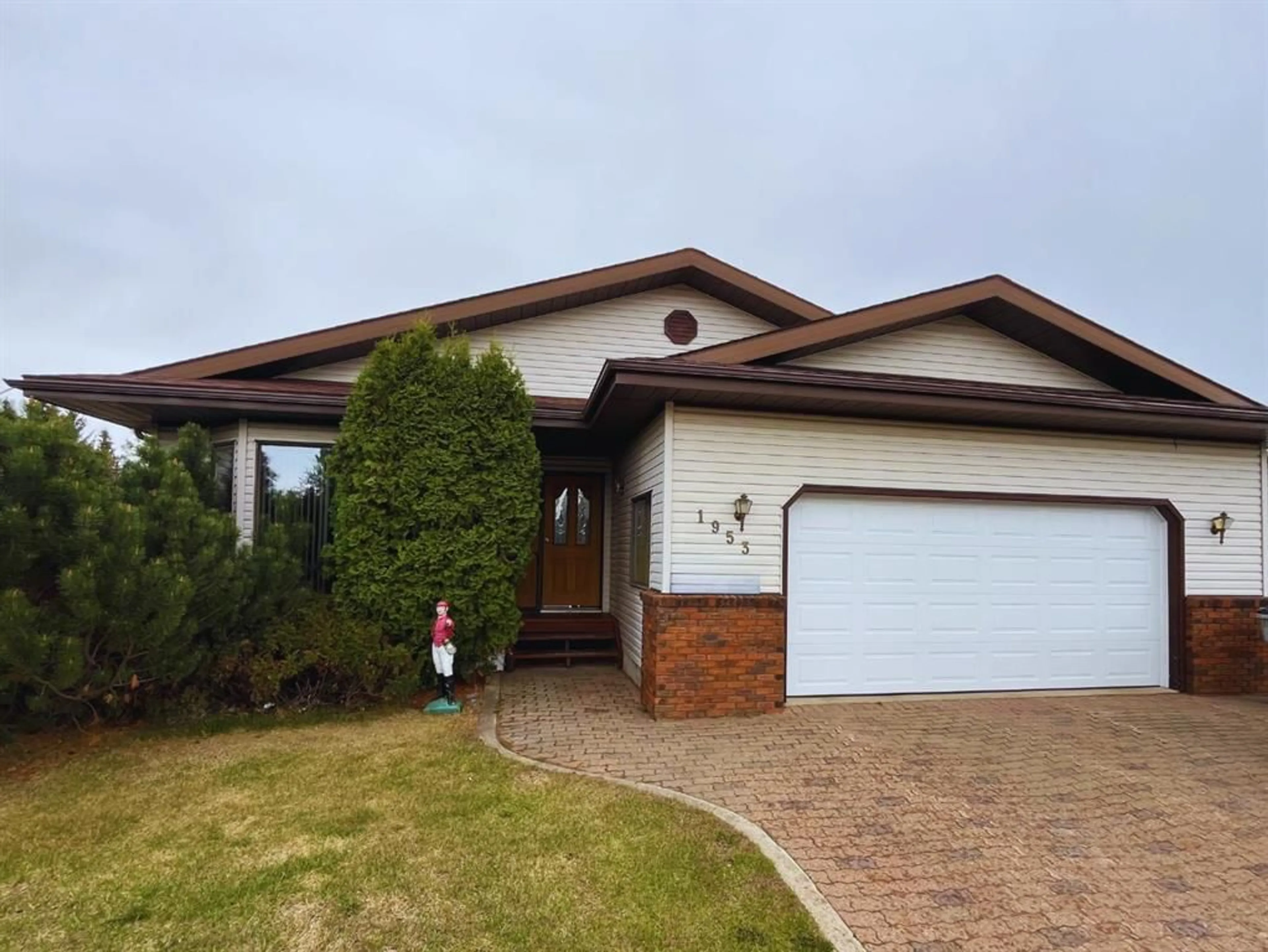 Frontside or backside of a home for 1953 5a Ave, Wainwright Alberta T9W 1H9