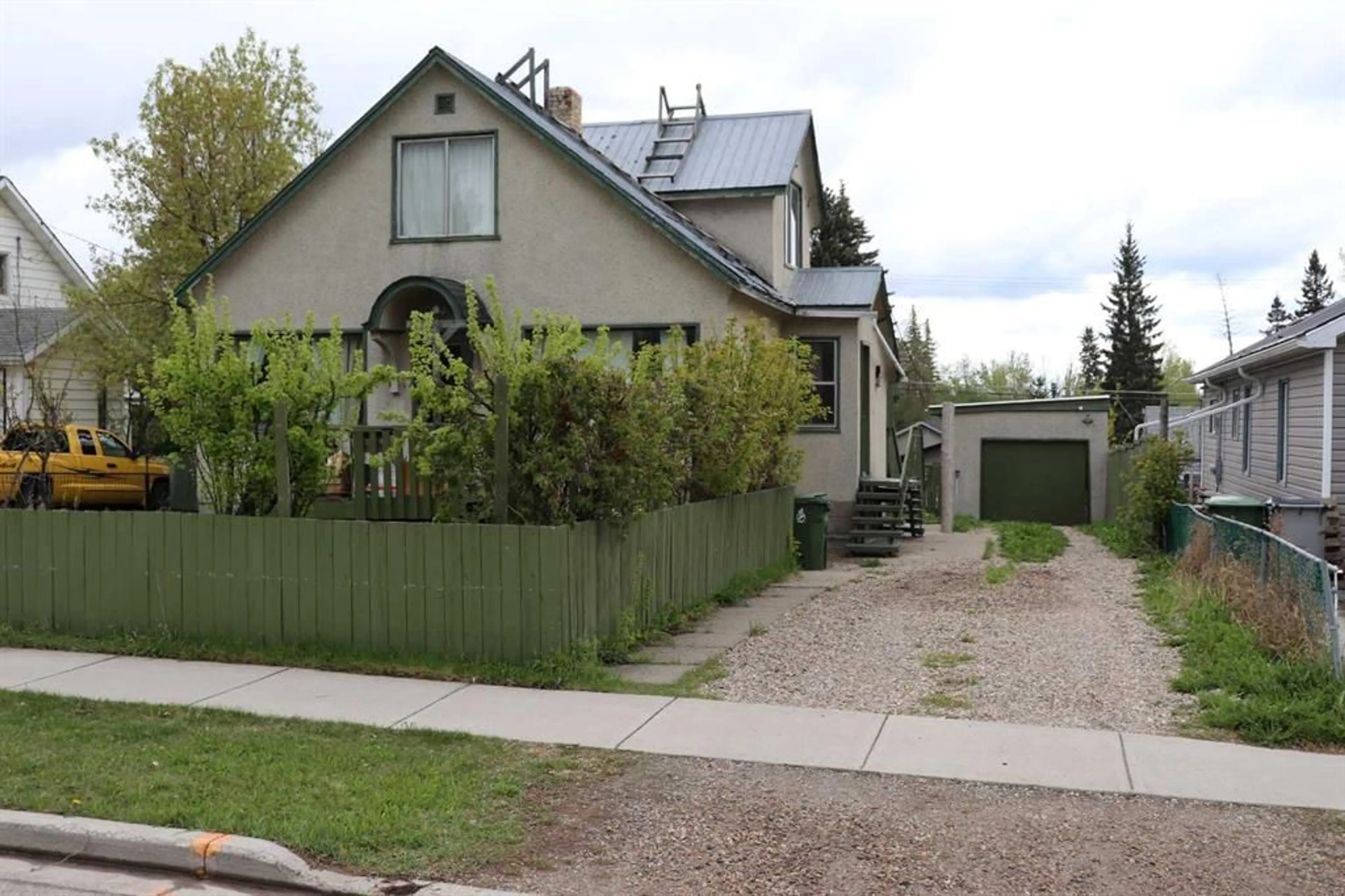 Frontside or backside of a home for 4723 5 Avenue, Edson Alberta T7E 1C6