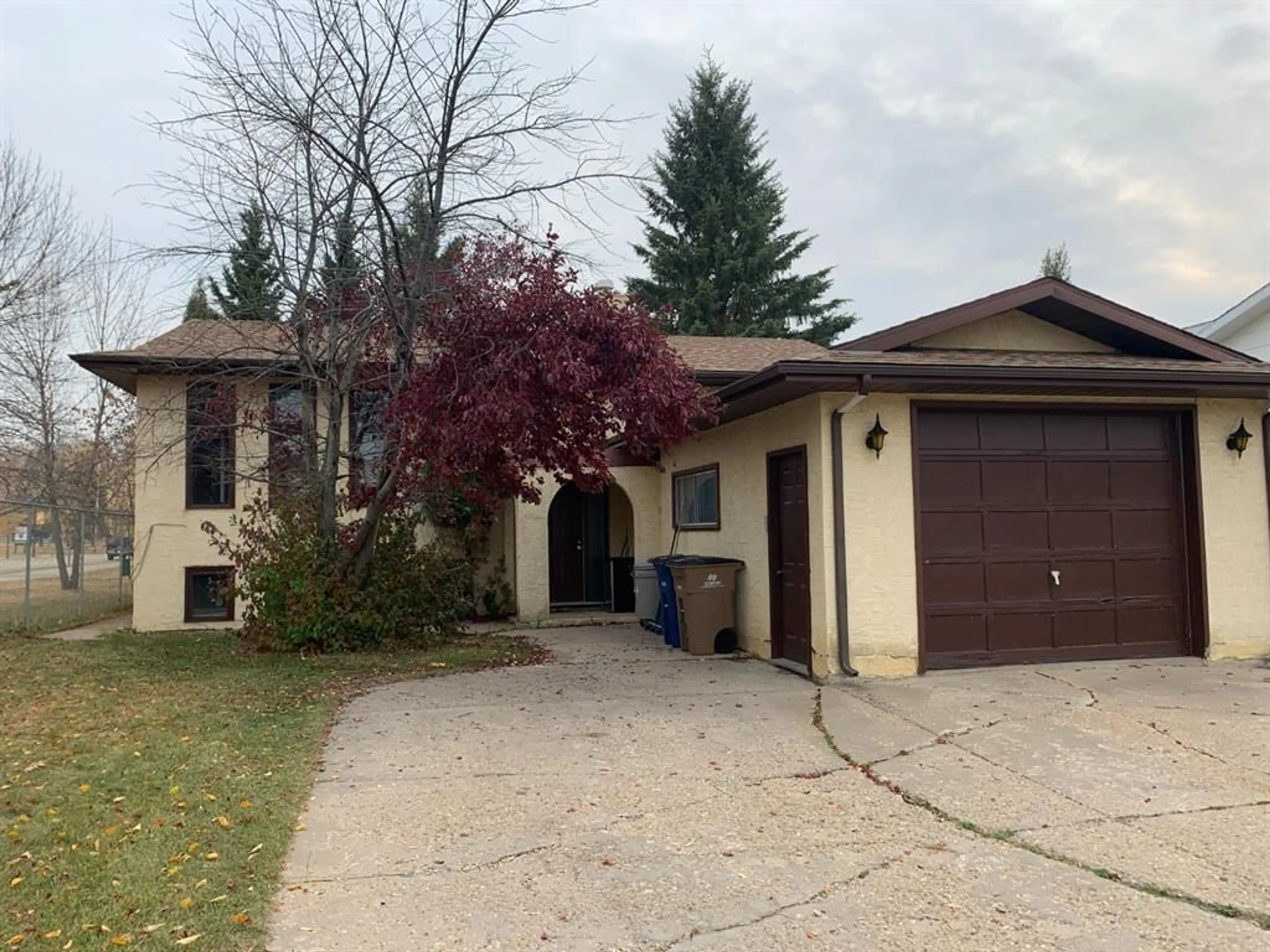 Frontside or backside of a home for 9103 97 AVENUE Ave, Lac La Biche Alberta T0A 2C0