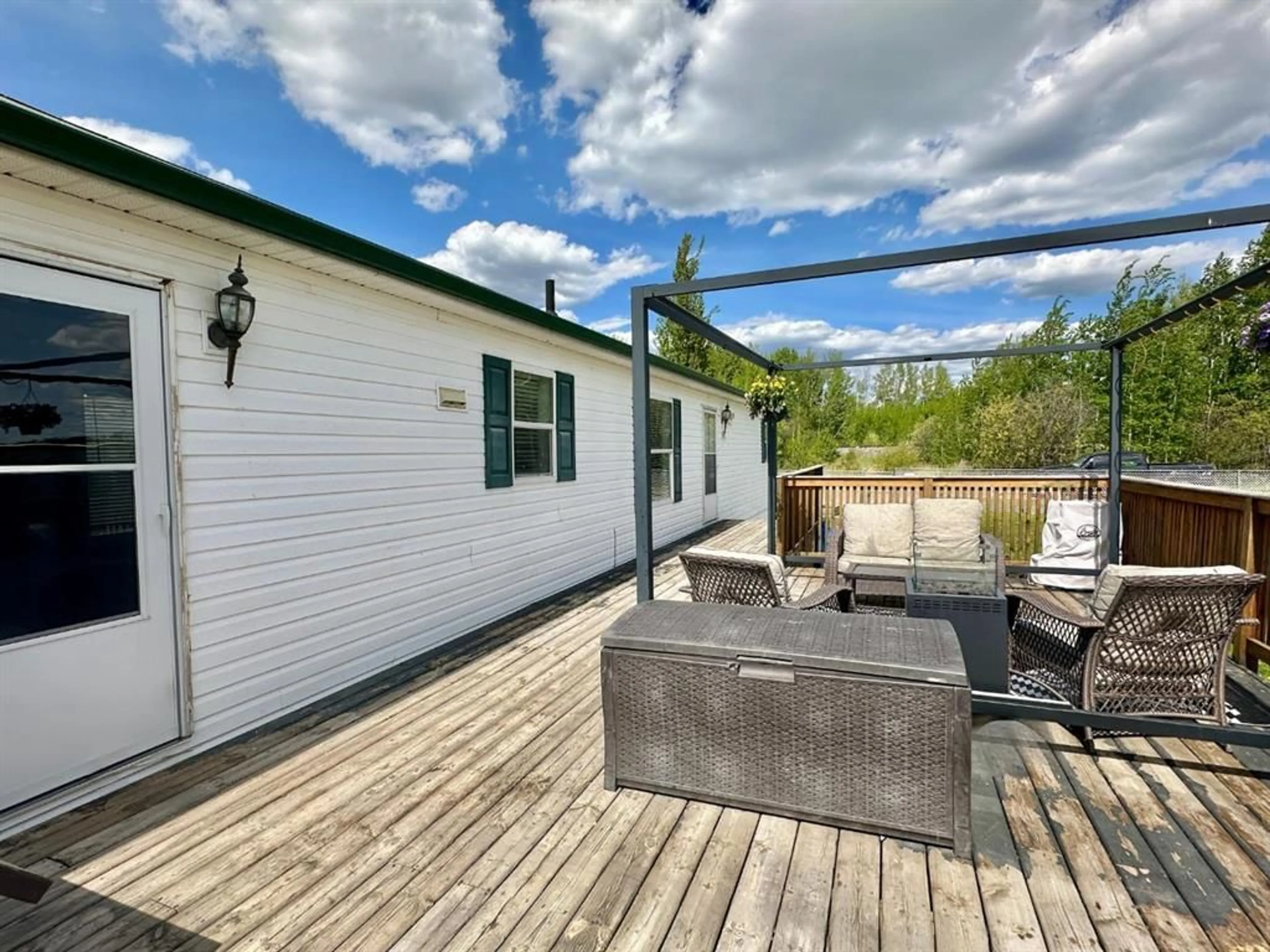 Patio for 514, 9124 Highway 18, Green Court Alberta T0E 1N0