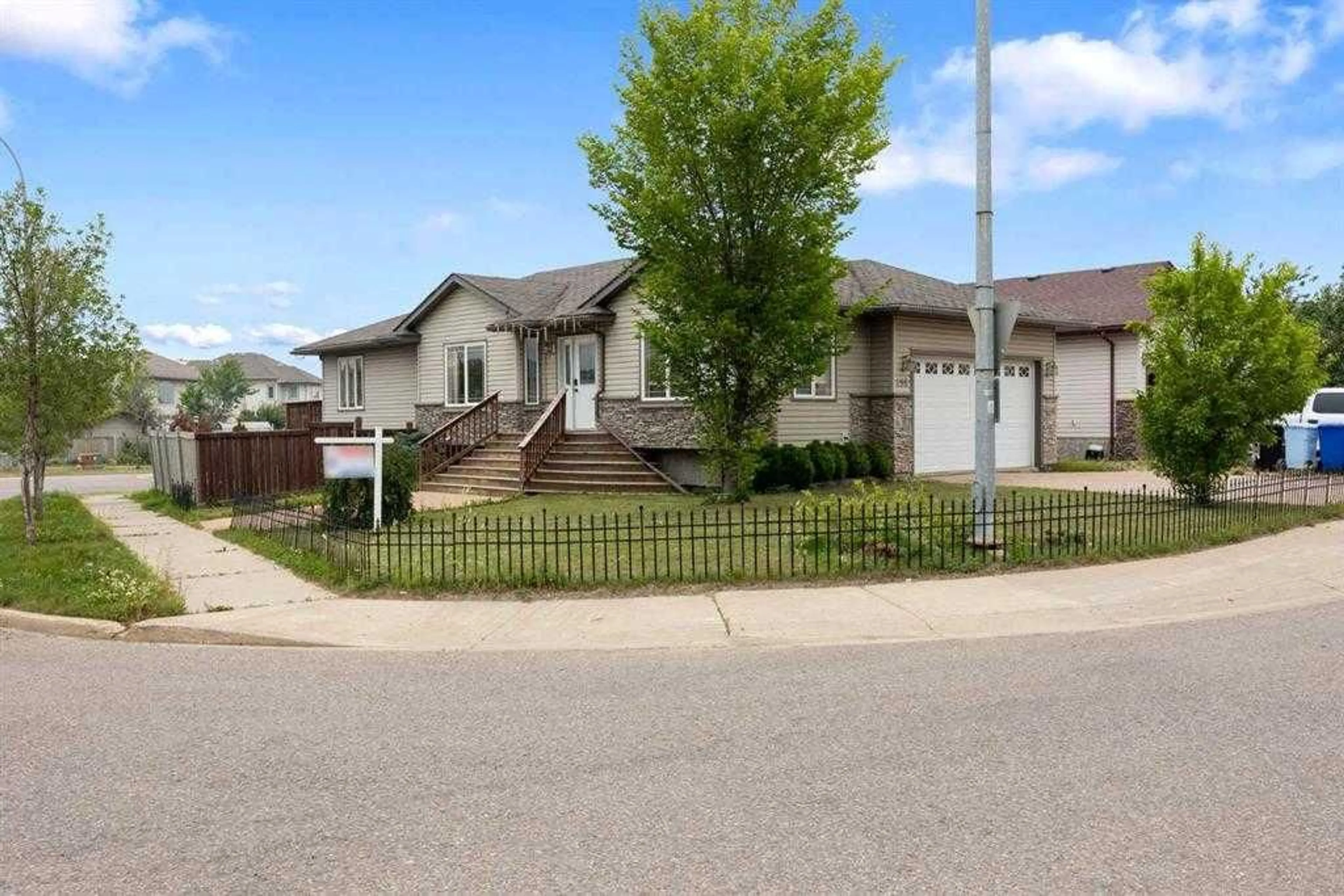 Frontside or backside of a home for 498 Pacific Cres, Fort McMurray Alberta T9K 0E4