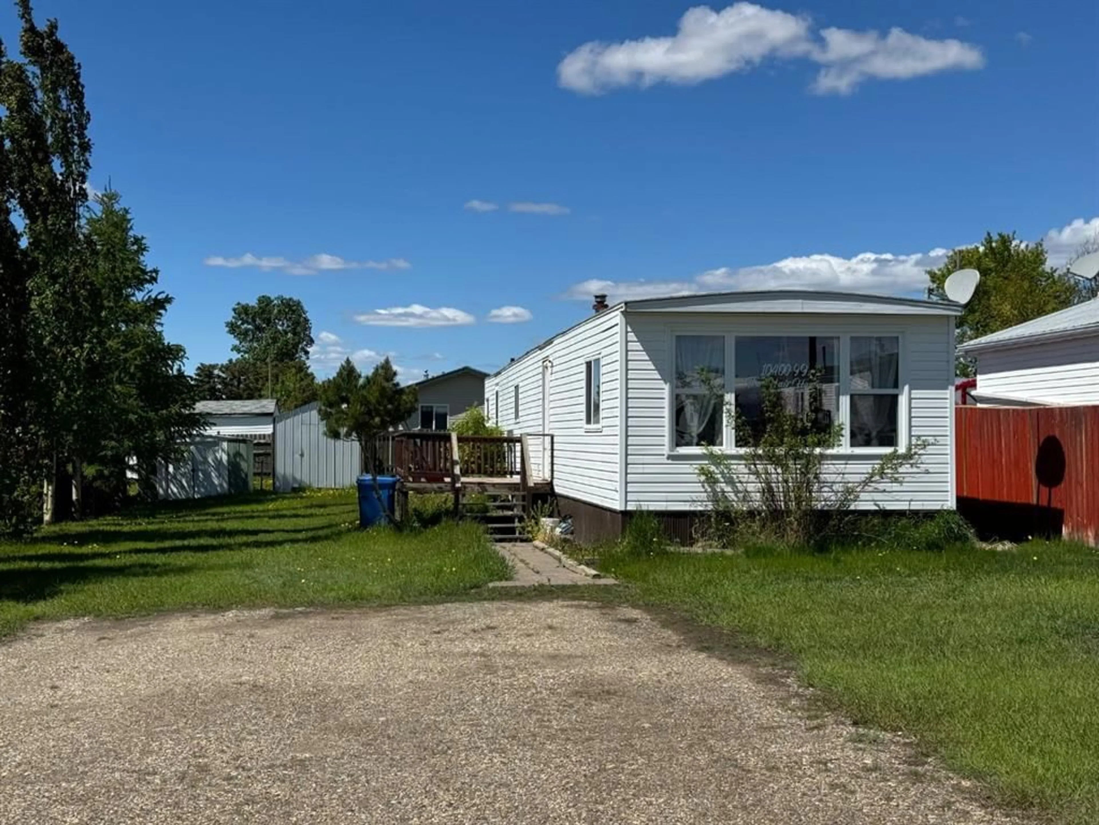 Outside view for 10400 99 St, Fairview Alberta T0H 1L0