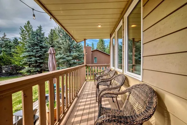 6 Manyhorses Gate, Rural Rocky View County 4