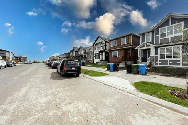 135 Homestead Dr, Calgary 4
