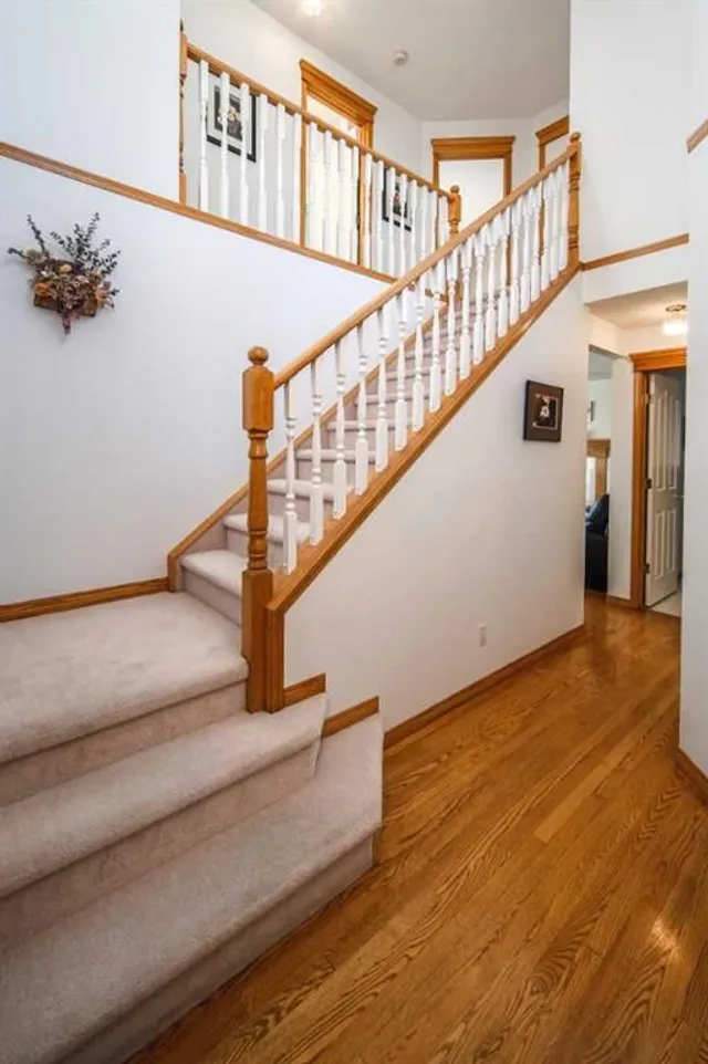 116 Hawkmount Hts, Calgary 2