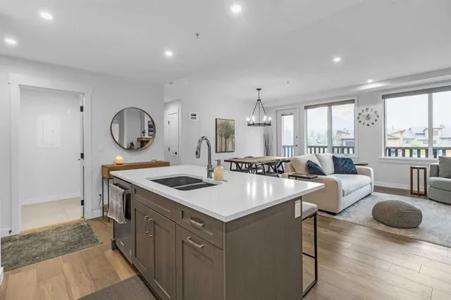 1315 Spring Creek Gate #209, Canmore 4