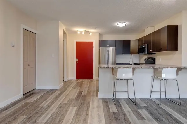 1053 10 St #312, Calgary 2
