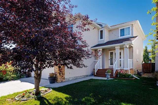 2033 Luxstone Link, Airdrie 2