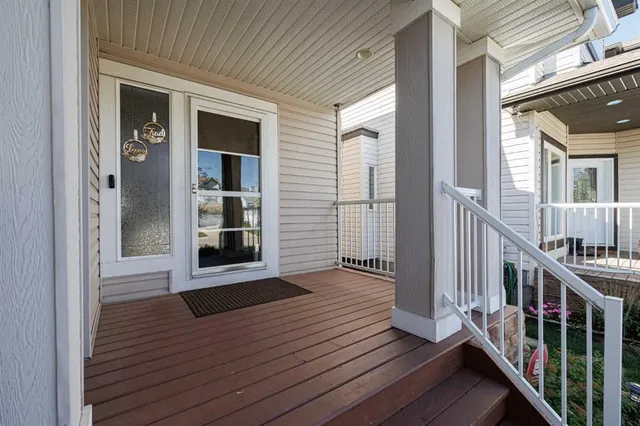 2033 Luxstone Link, Airdrie 3