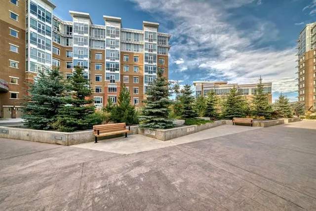 32 Varsity Estates Cir #906, Calgary 2