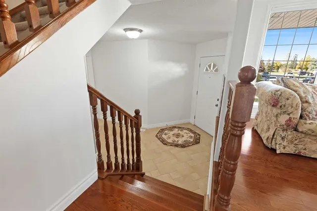 51 Cranleigh Common, Calgary 3
