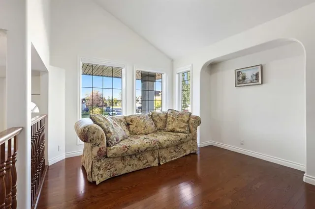 51 Cranleigh Common, Calgary 4