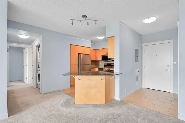 8710 Horton Rd #807, Calgary 5