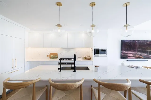 8445 Broadcast Ave #110, Calgary 5