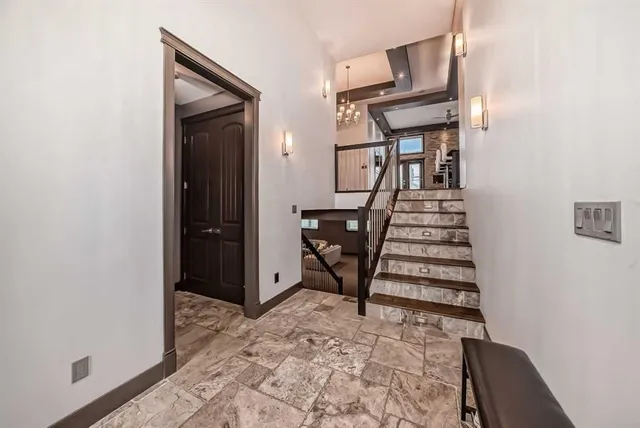 81 Regatta Way, Sylvan Lake 5