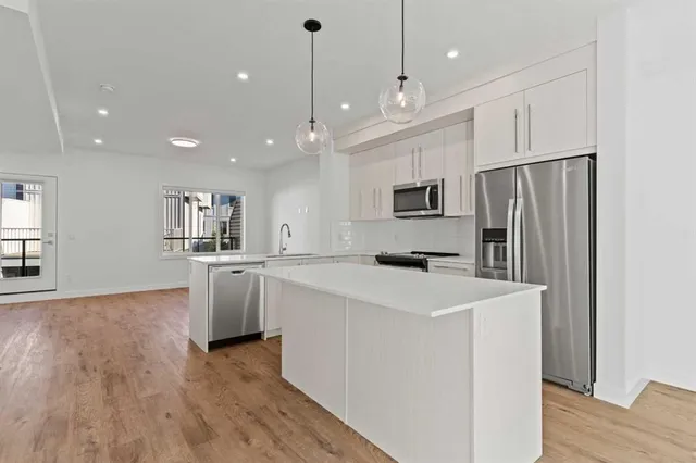 280 Chelsea Rd #2002, Chestermere 5