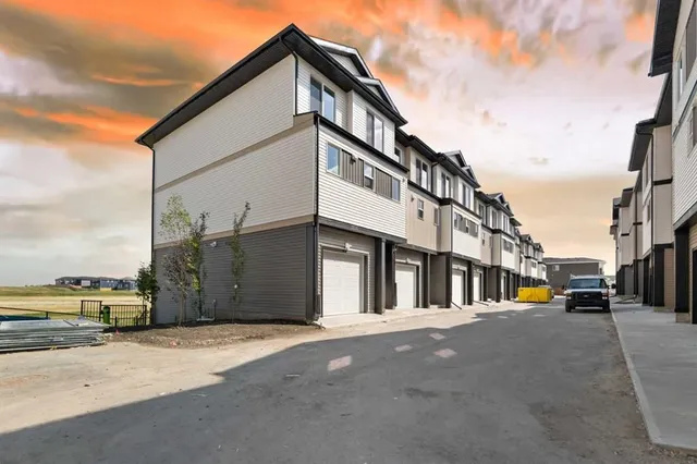 224 Corner Meadows, Calgary 2