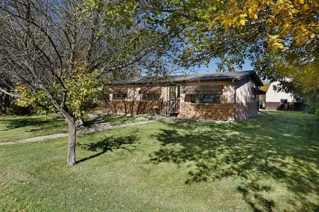 616 3 Ave, Bassano