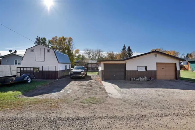 616 3 Ave, Bassano 2
